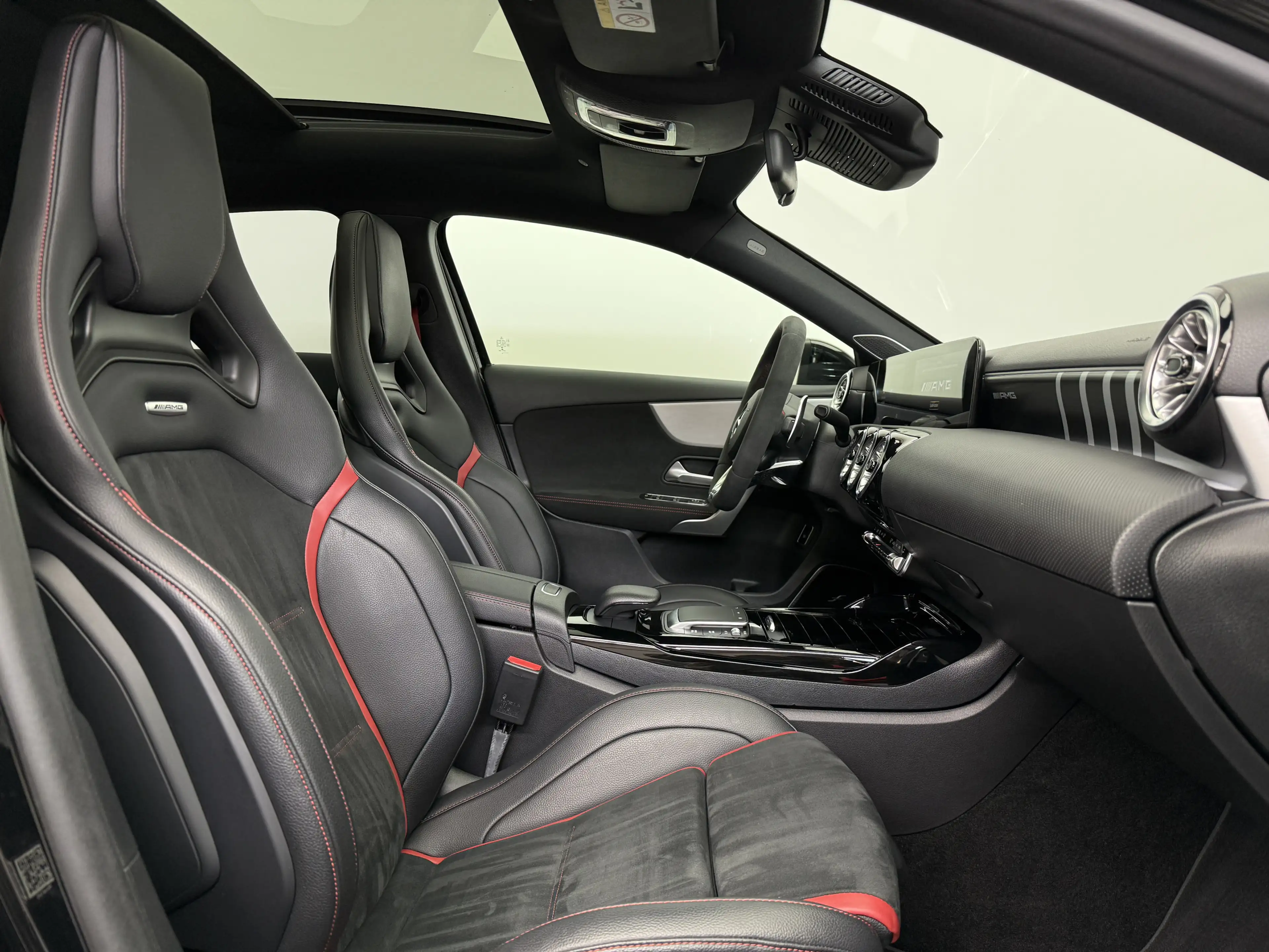 Mercedes-Benz A 35 AMG 4Matic|Schale|Pano|Burmaster|Night|DAB| — photo 13