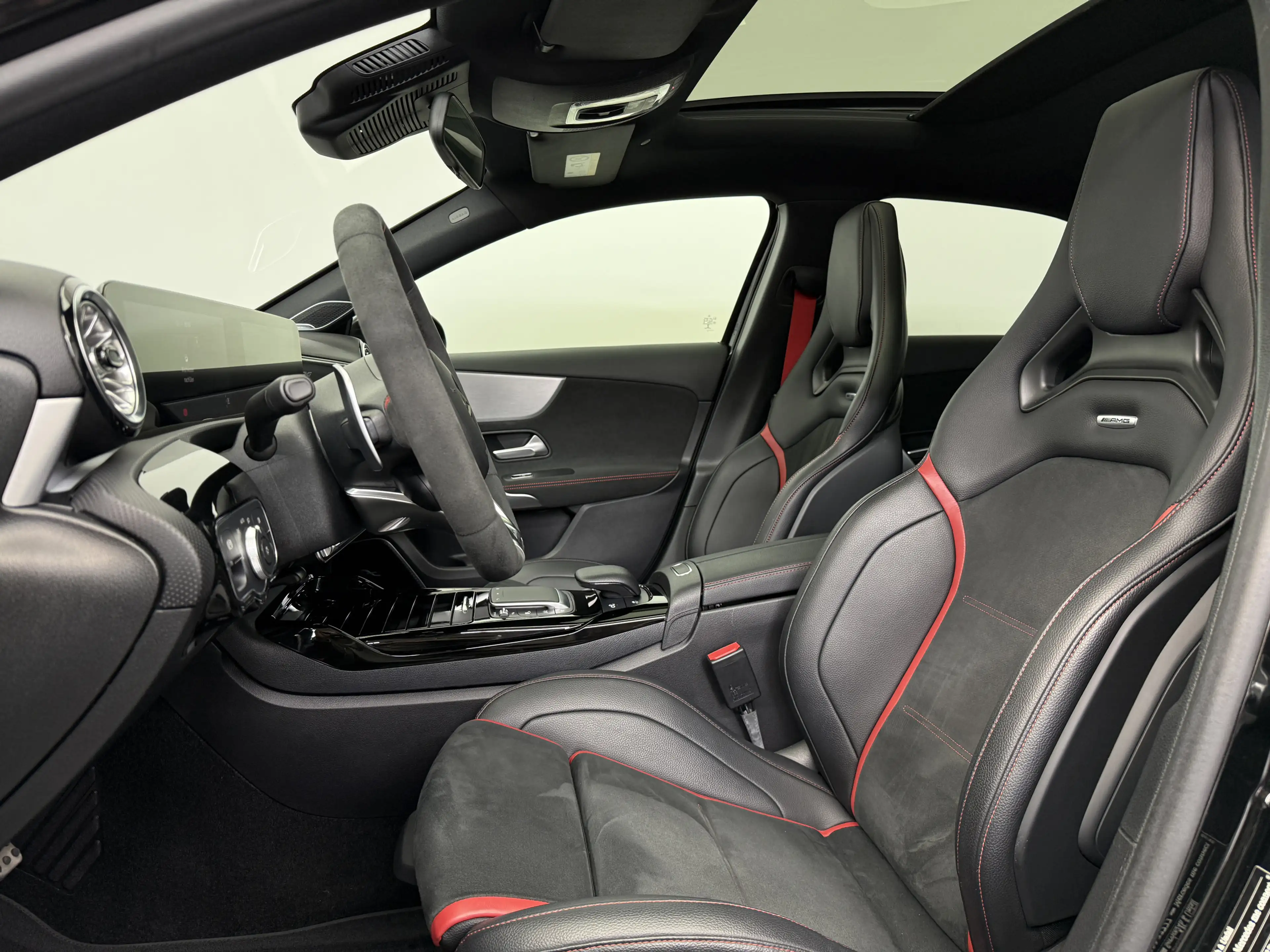 Mercedes-Benz A 35 AMG 4Matic|Schale|Pano|Burmaster|Night|DAB| — photo 8