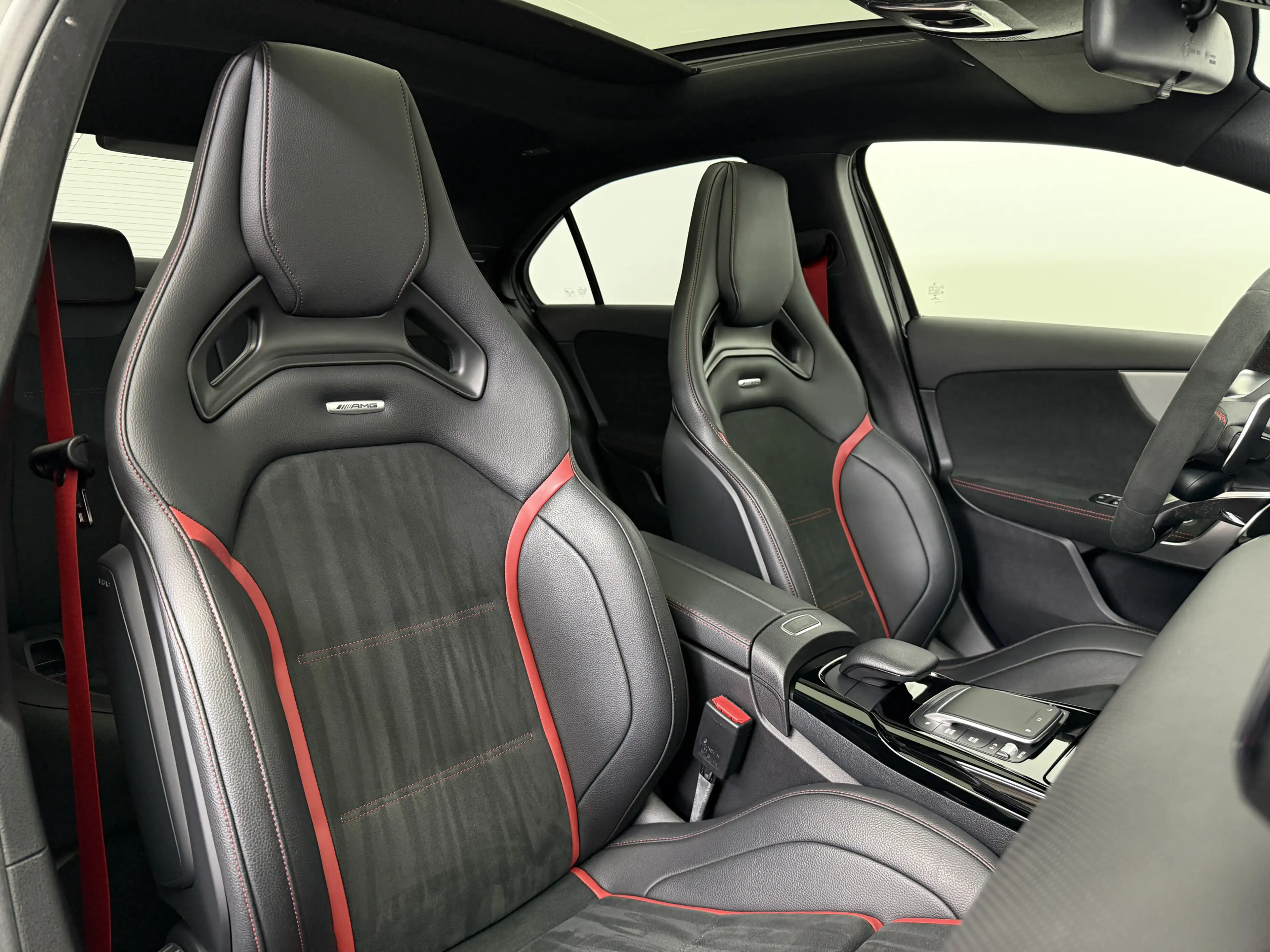 Mercedes-Benz A 35 AMG 4Matic|Schale|Pano|Burmaster|Night|DAB| — photo 14