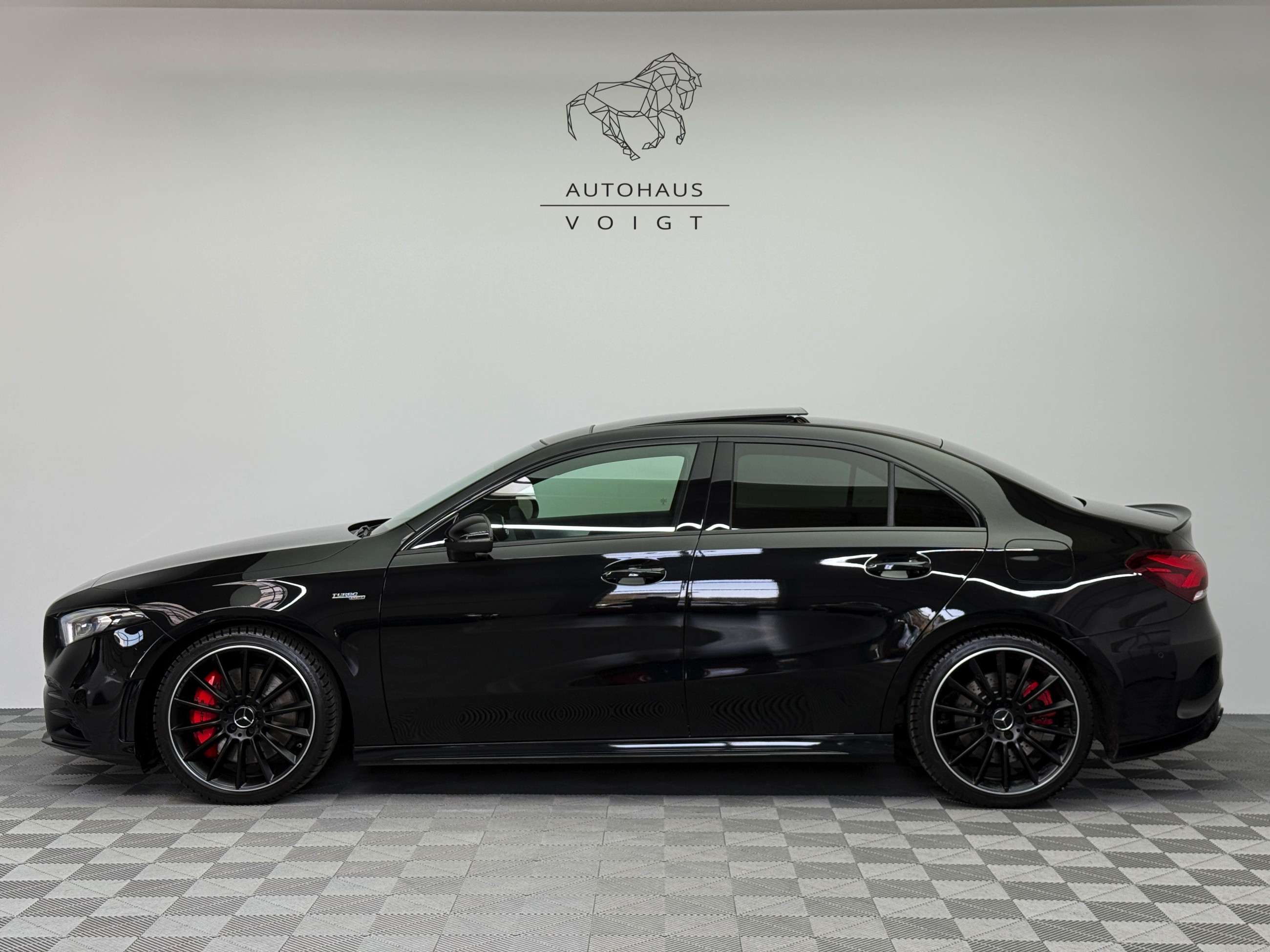 Mercedes-Benz A 35 AMG