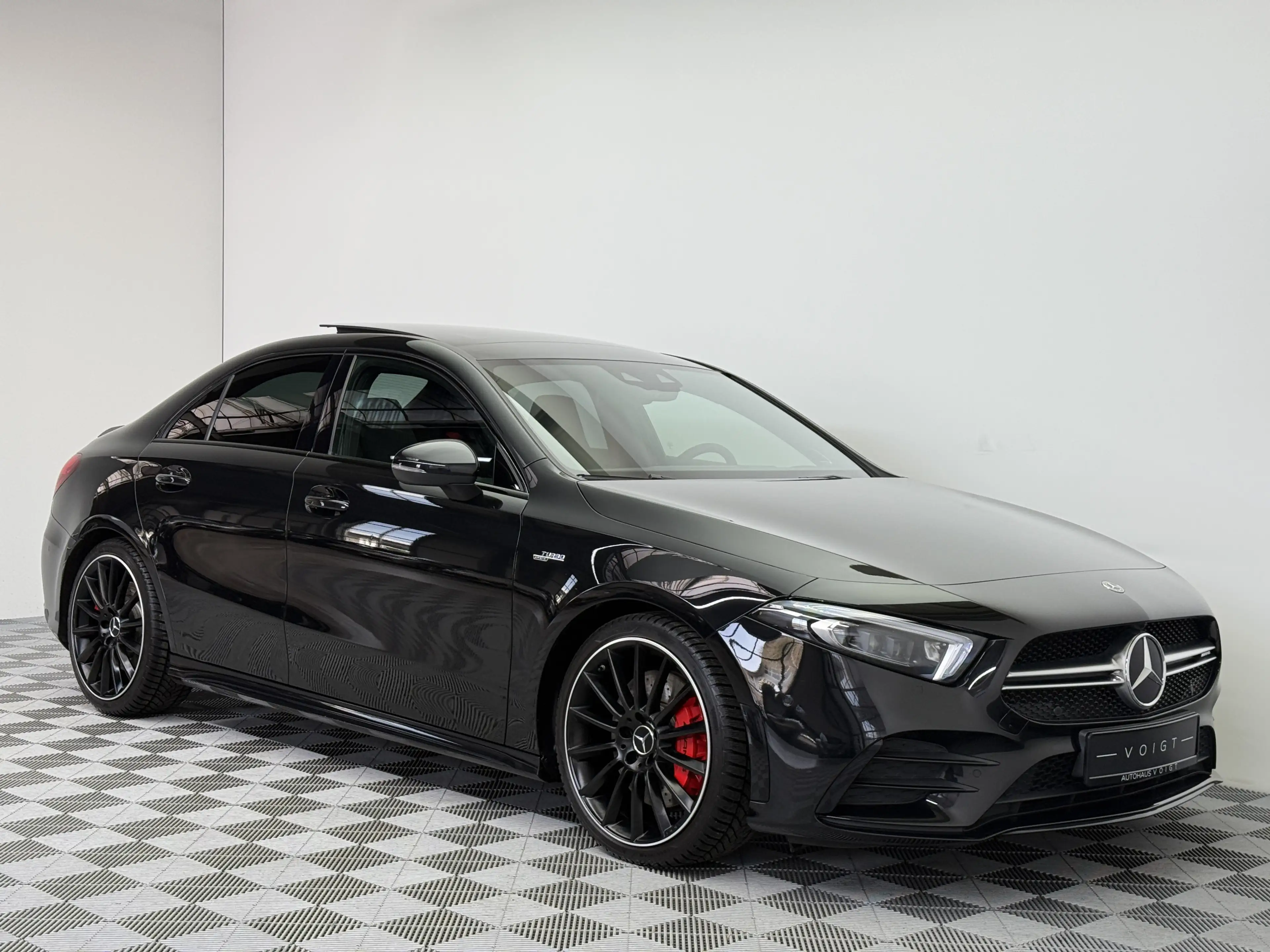 Mercedes-Benz A 35 AMG 4Matic|Schale|Pano|Burmaster|Night|DAB| — photo 5