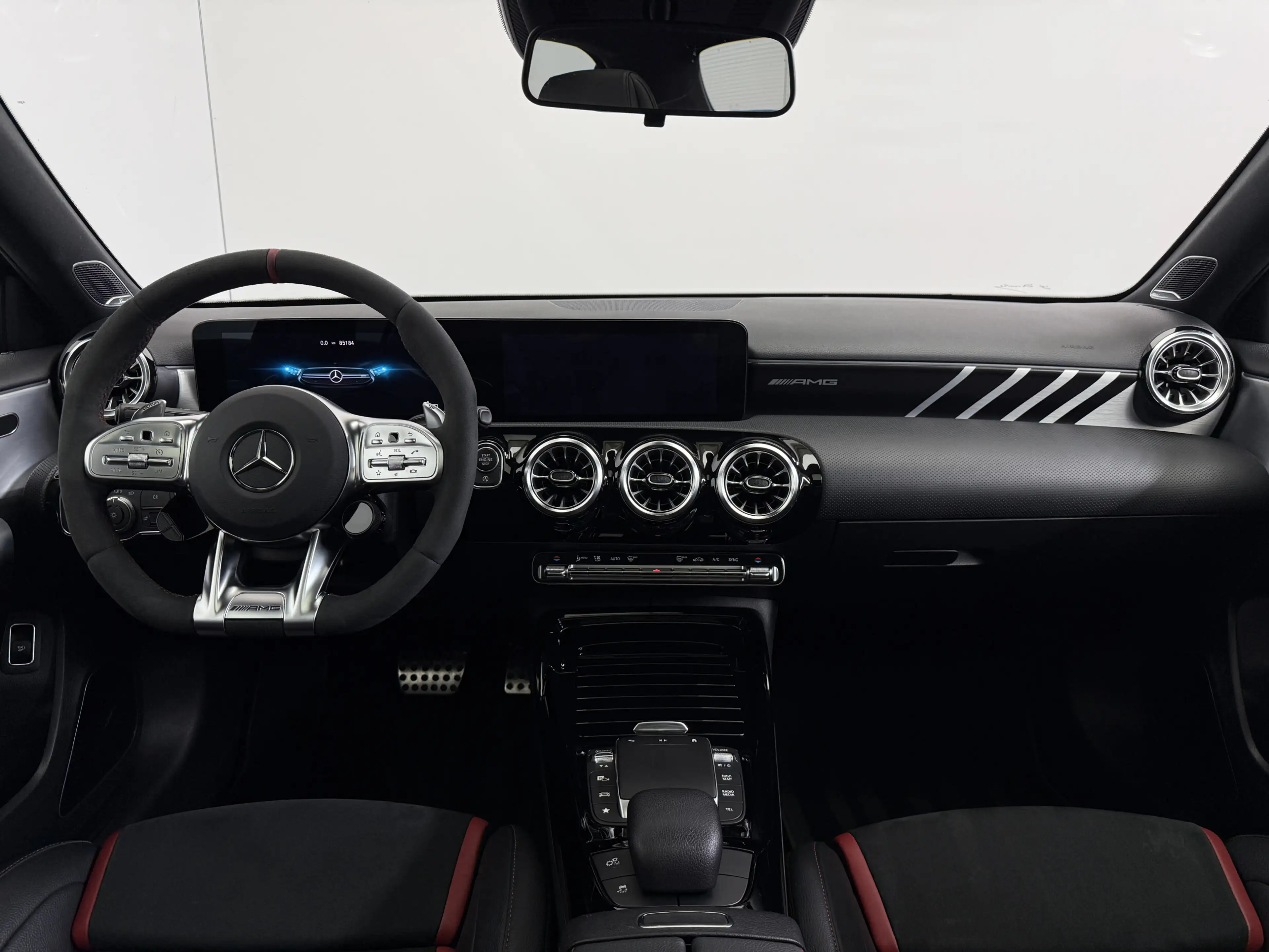 Mercedes-Benz A 35 AMG 4Matic|Schale|Pano|Burmaster|Night|DAB| — photo 10