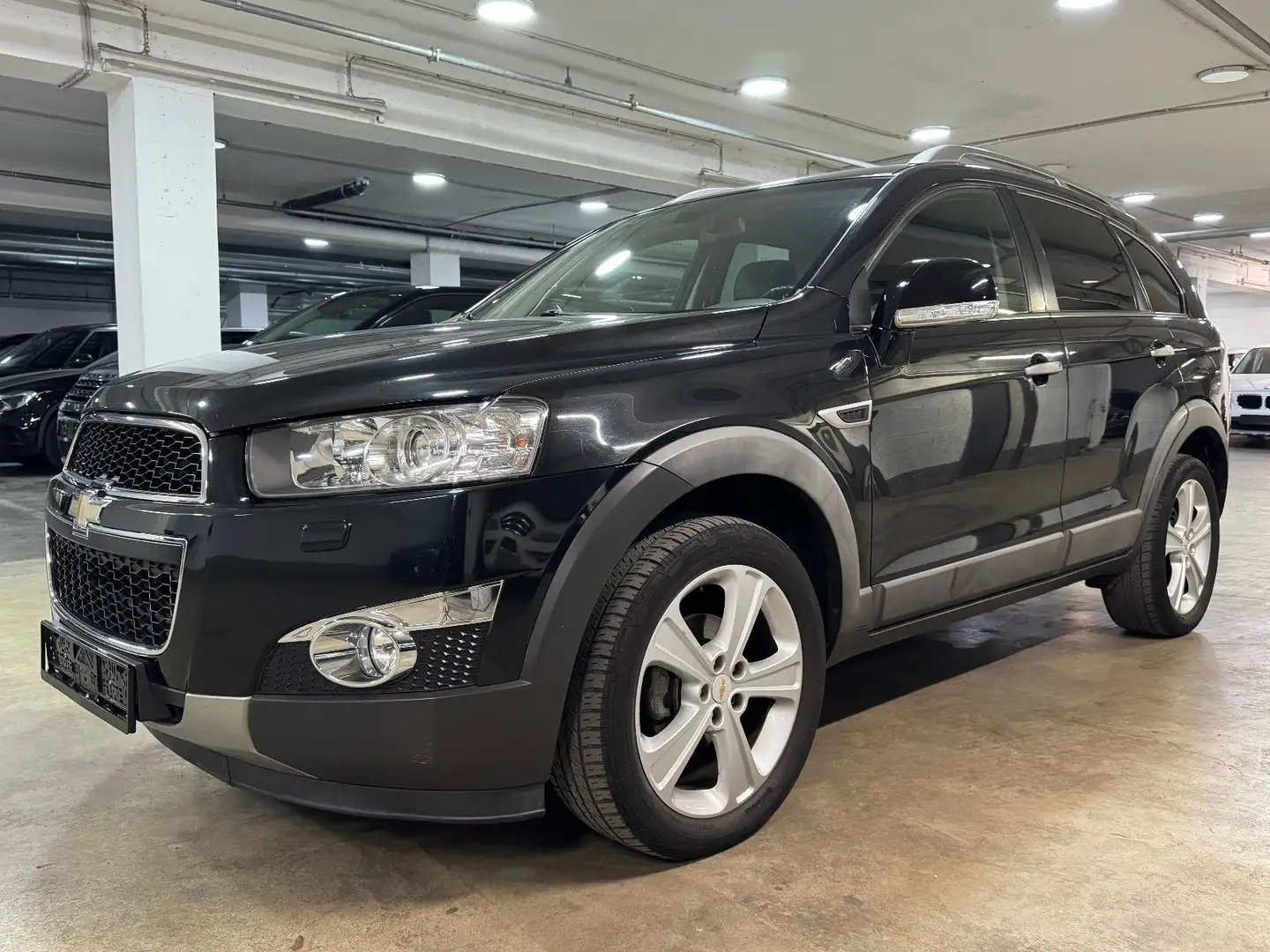 Chevrolet Captiva 2.2 D LTZ 4WD 7-Sitzer~Navi~Leder~Klima Zwart - 1