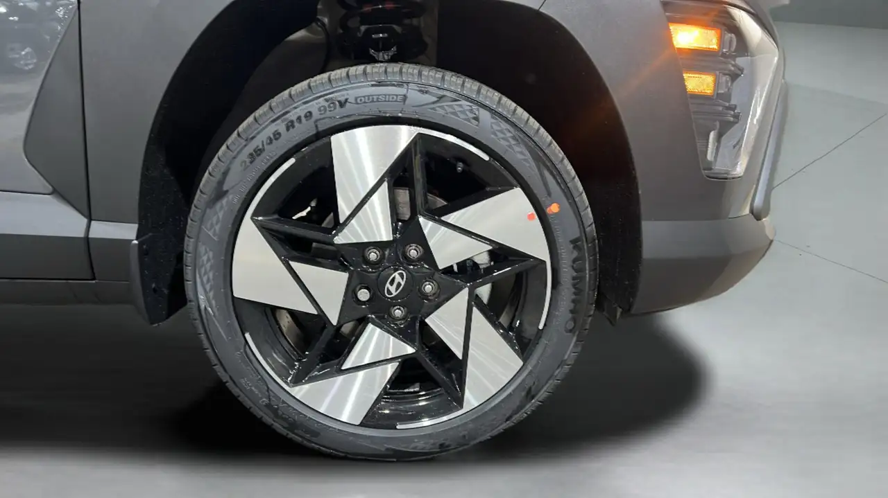 Hyundai KONA снимка Hyundai KONA