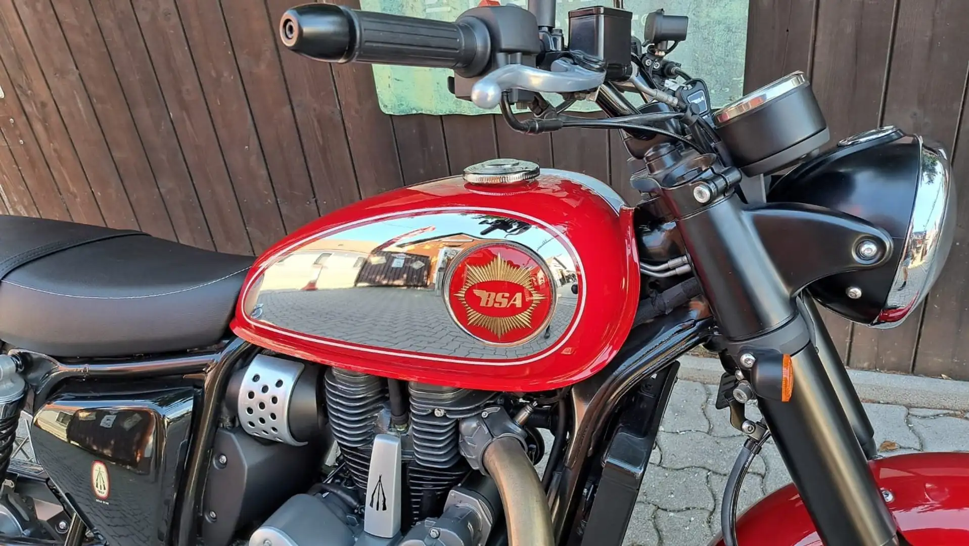 BSA Gold Star Insignia Red Rot - 2
