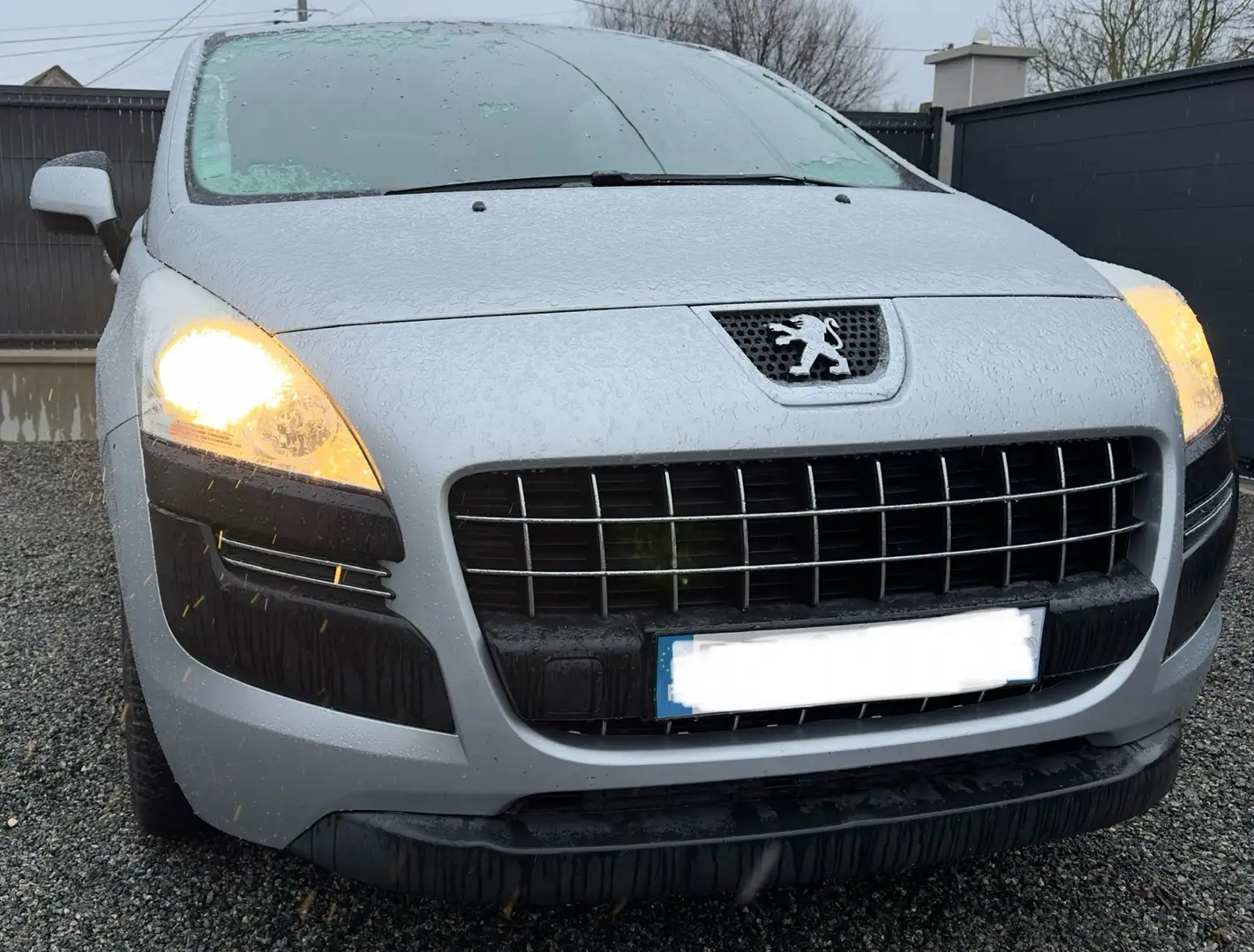 Peugeot 3008 1.6 HDi 16V 112ch FAP Allure Gris - 1