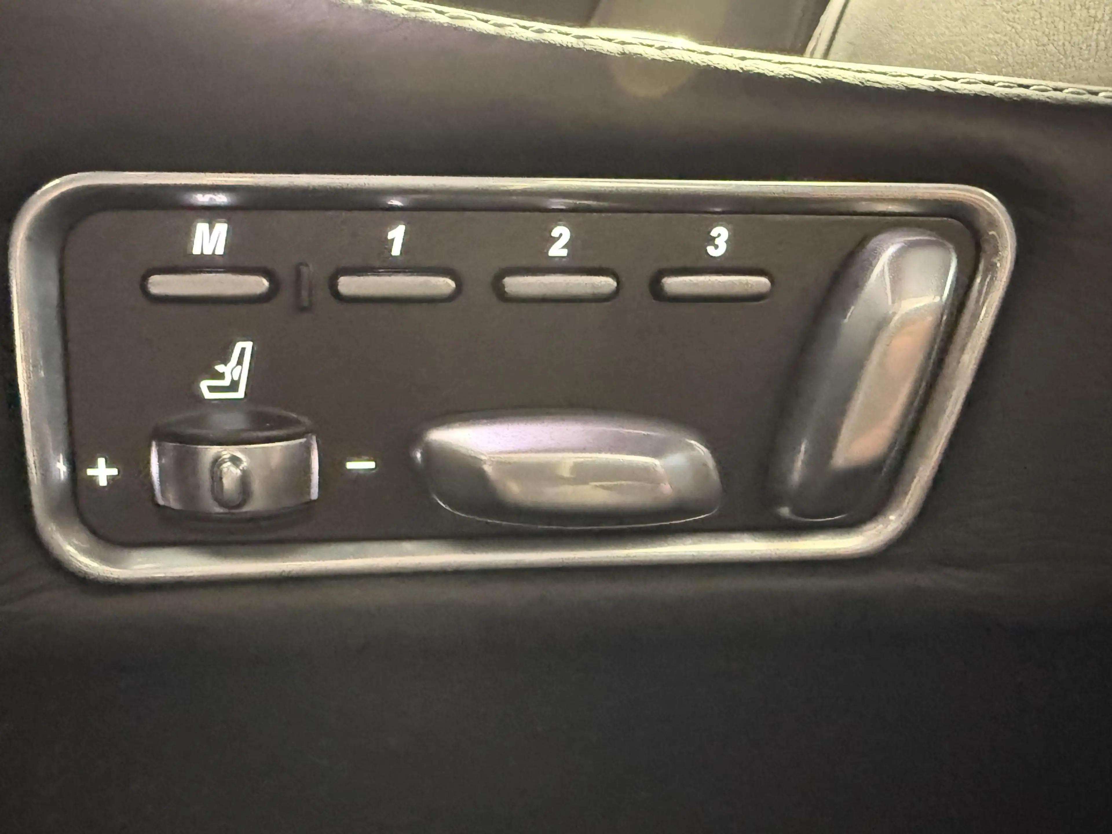 Aston Martin Rapide 6.0 V12 S / 559pk / Nappa leder / 17.000km — photo 22