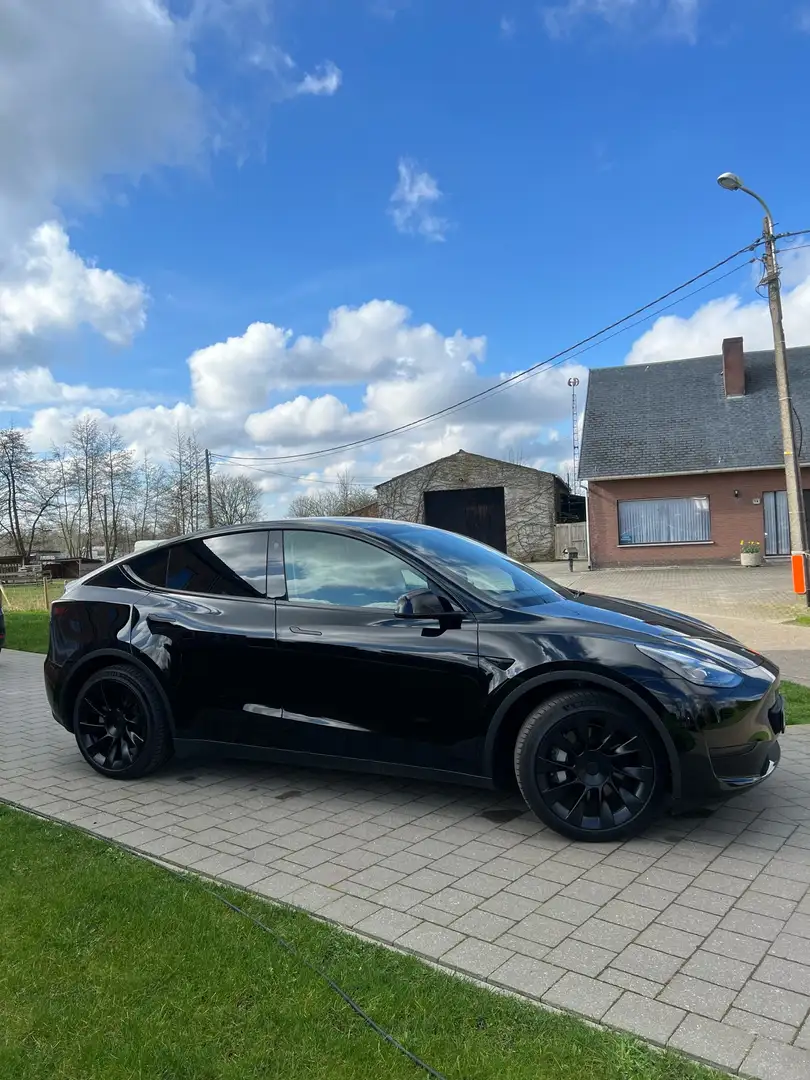 Tesla Model Y Achterwielaandrijving/ Noir - 2