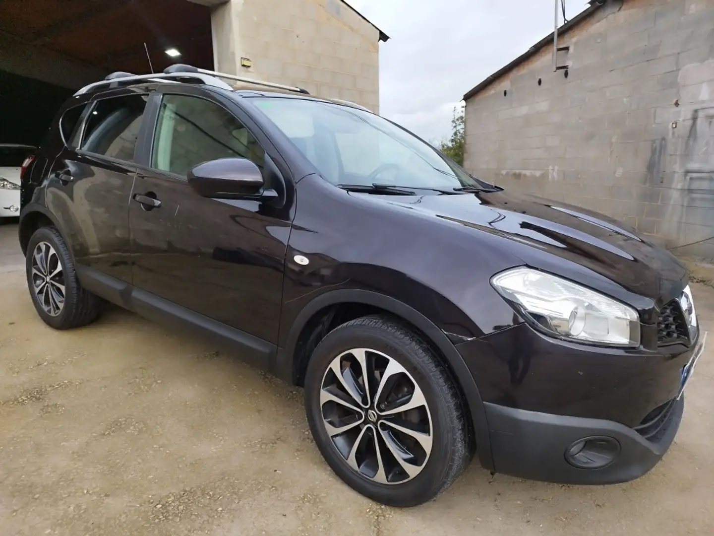 Nissan Qashqai 1.5dCi Tekna Sport Chrome 4x2 Paars - 2