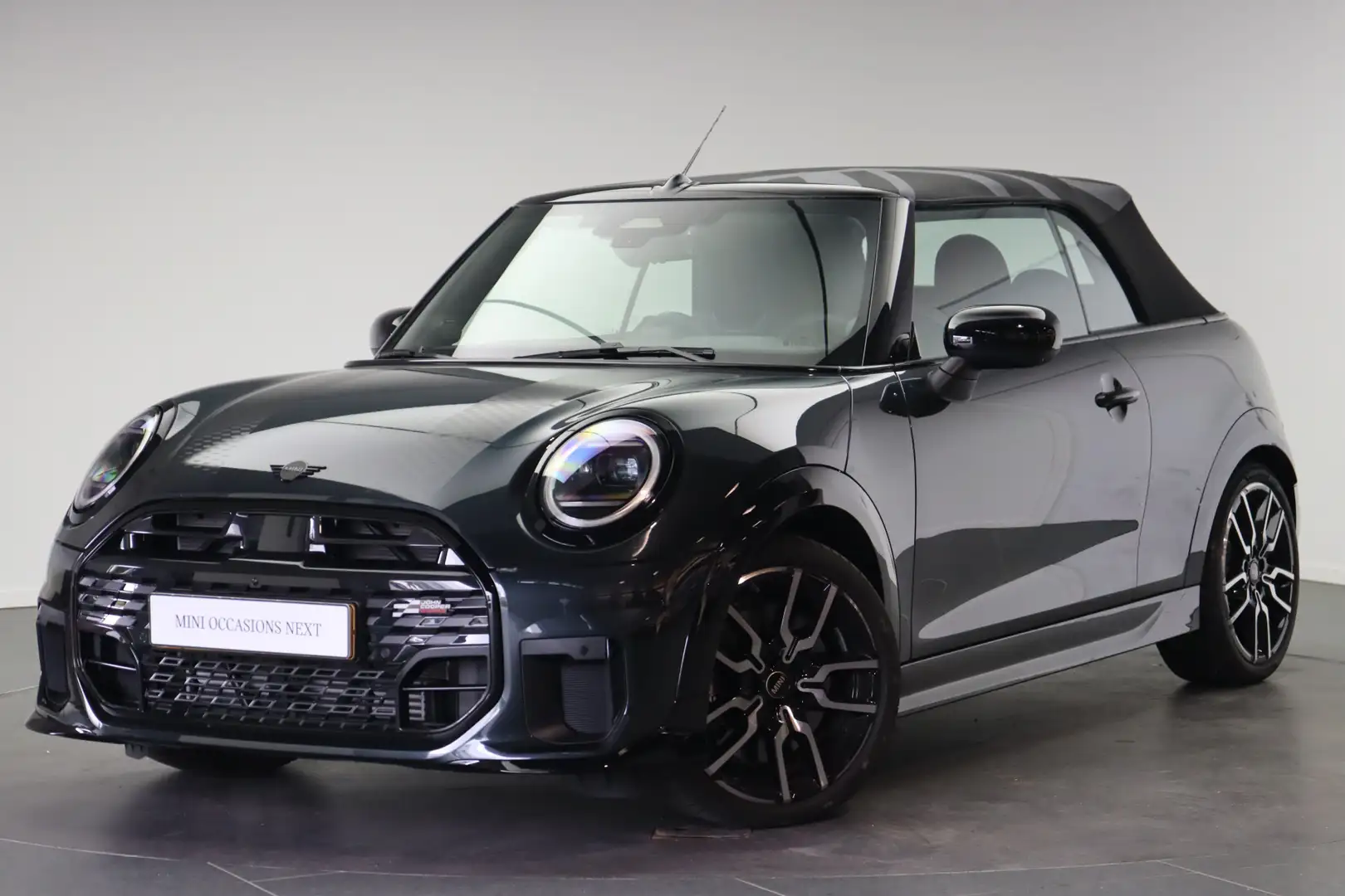 MINI Cooper C Cabrio Automaat / John Cooper Works / Pakket XL / 18" JCW Сірий - 1
