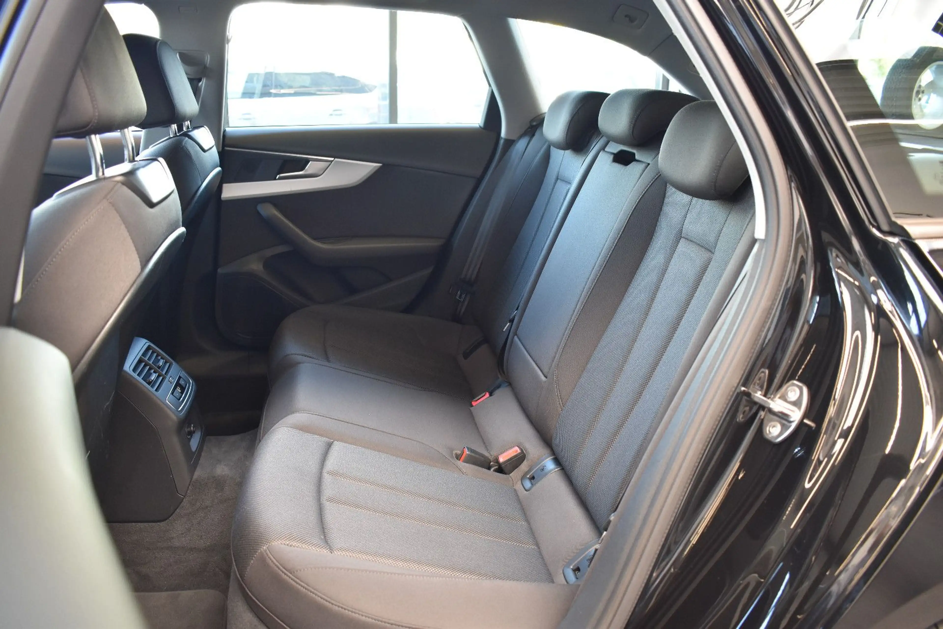 Audi A4 Avant 35TDI S-tronic advanced LED~ACC~SideAss — photo 11