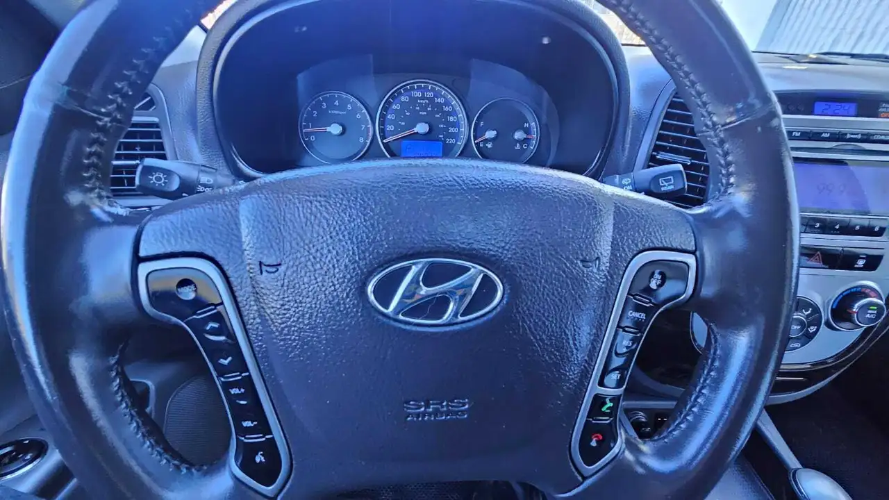 Hyundai SANTA FE снимка Hyundai SANTA FE