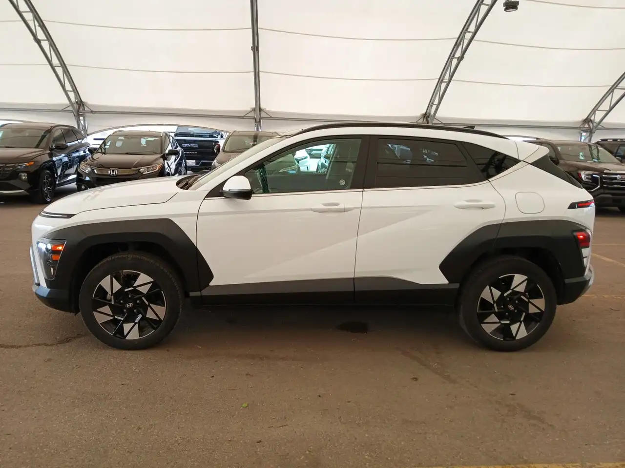 Hyundai KONA снимка Hyundai KONA