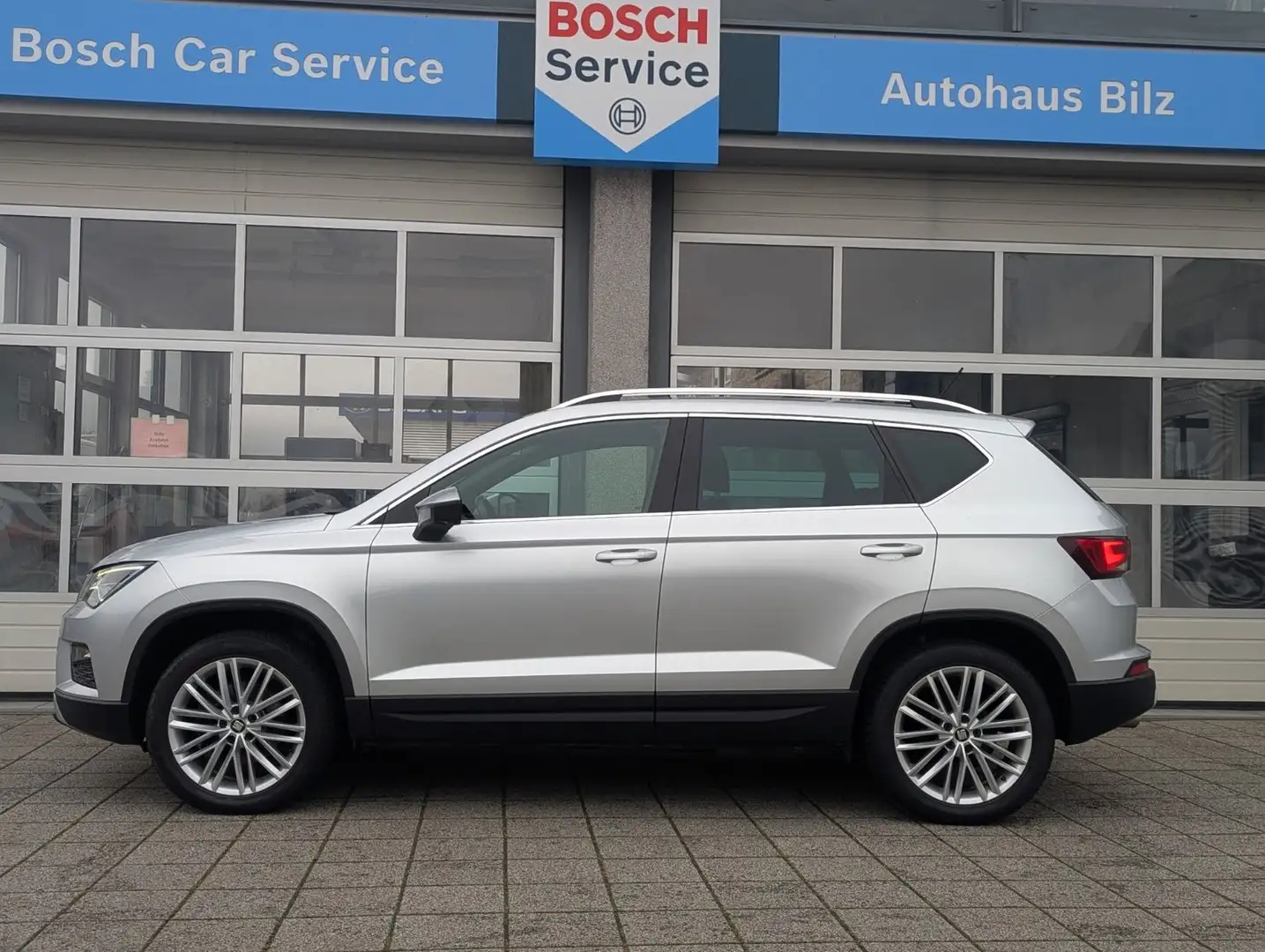 SEAT Ateca Xcellence 4Drive*Navi*Kamera* Silber - 2