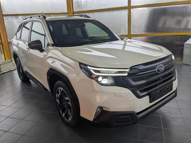 Subaru Forester Luxury ACTIVE NAVI/GPS 8 Jahre GARANTIE!