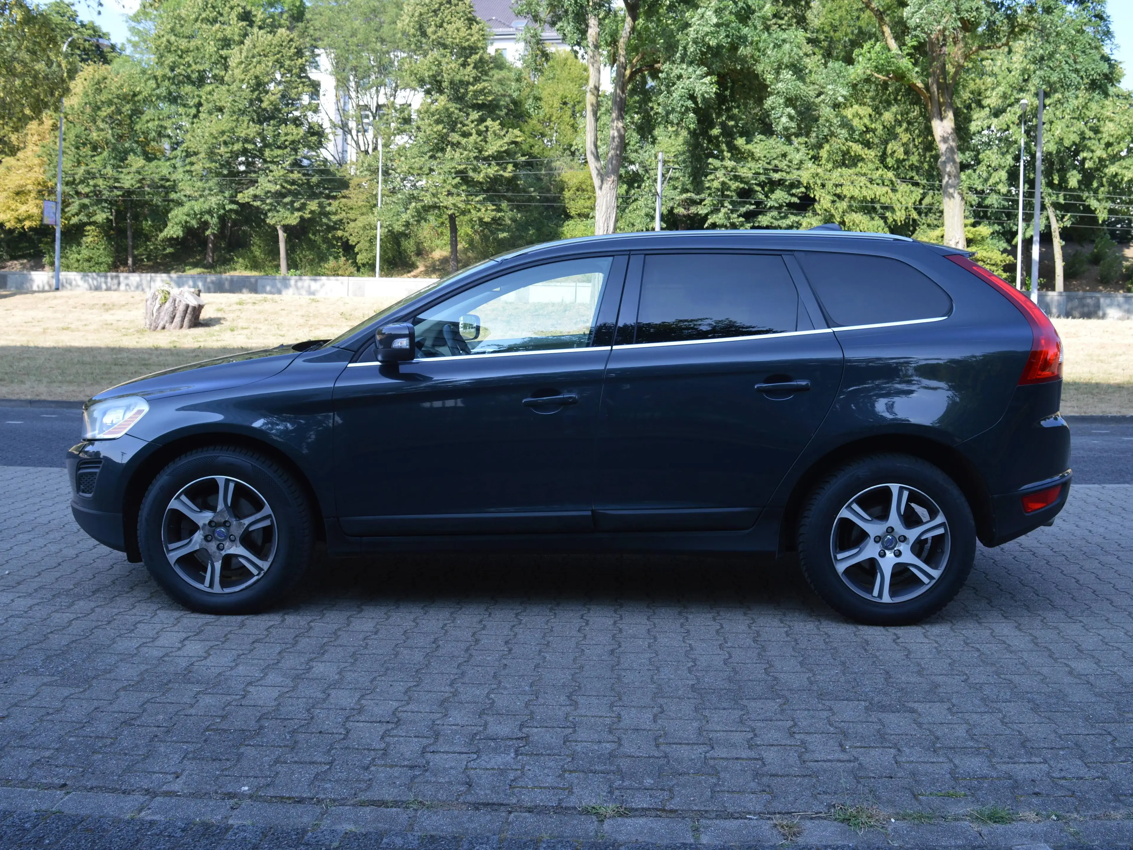 Volvo XC60 Summum AWD*Xenon*Navi*Pano*Kamera*Leder* — photo 4