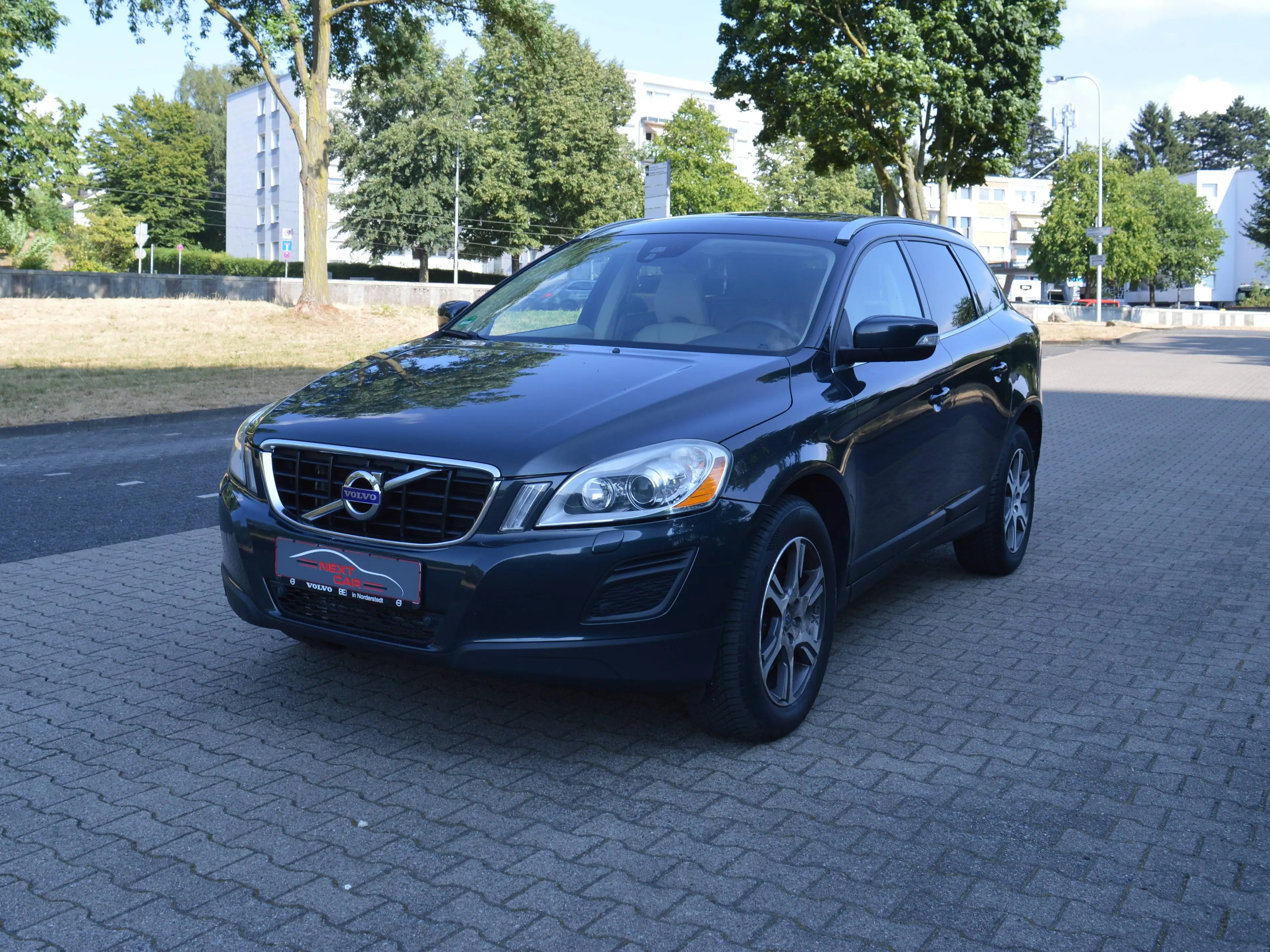 Volvo XC60 Summum AWD*Xenon*Navi*Pano*Kamera*Leder*