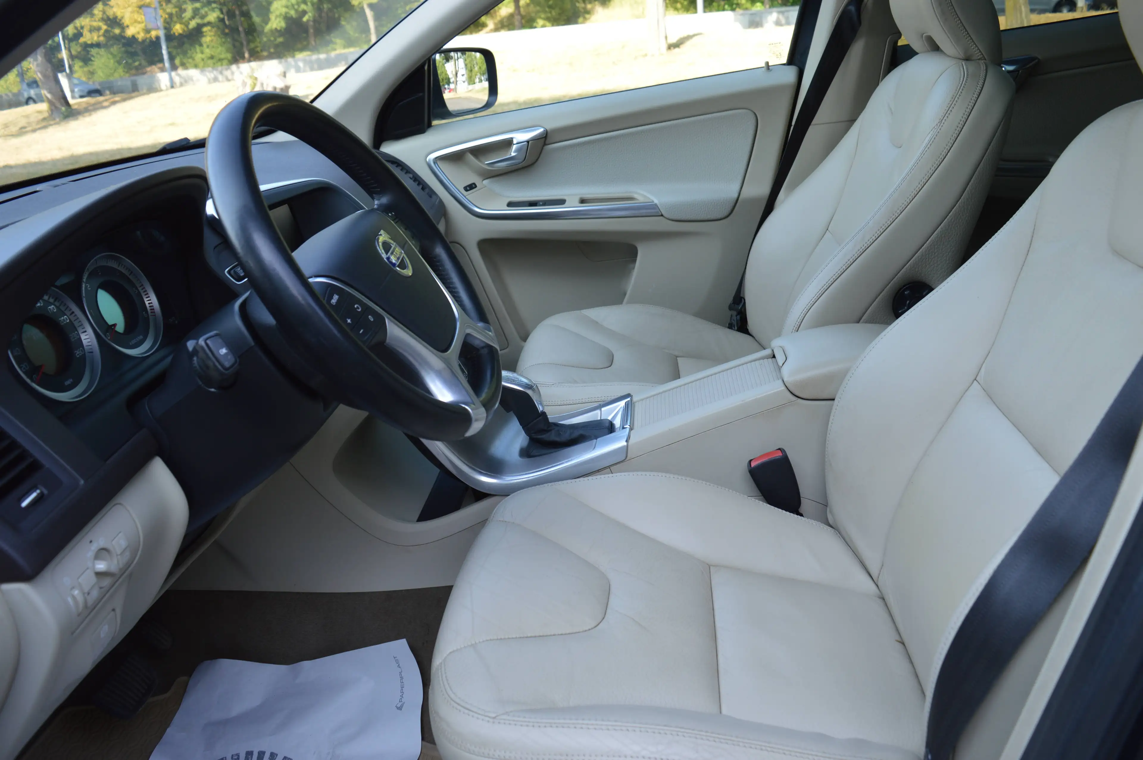 Volvo XC60 Summum AWD*Xenon*Navi*Pano*Kamera*Leder* — photo 10
