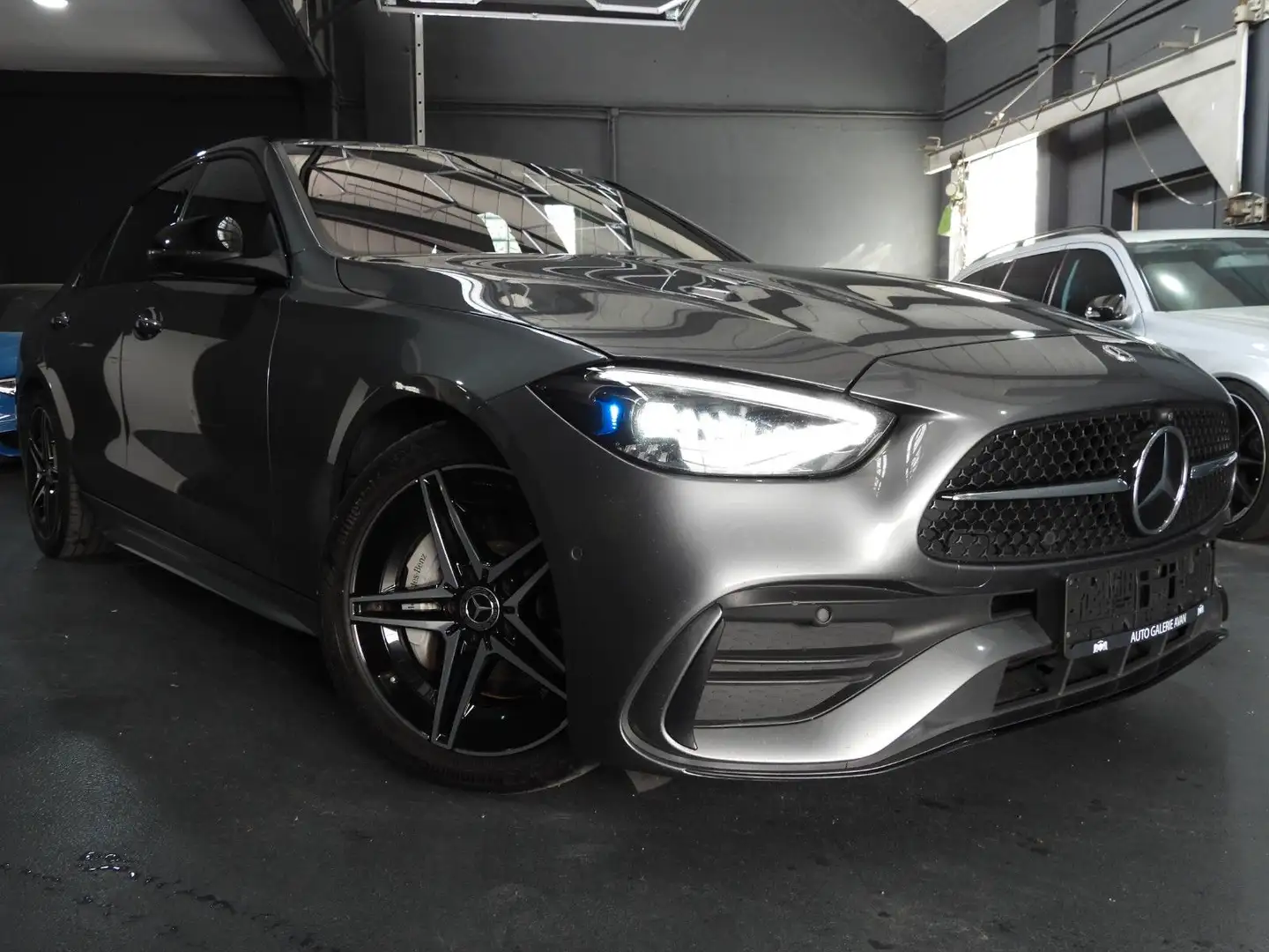 Mercedes-Benz C 220 D AMG-LINE Grau - 2