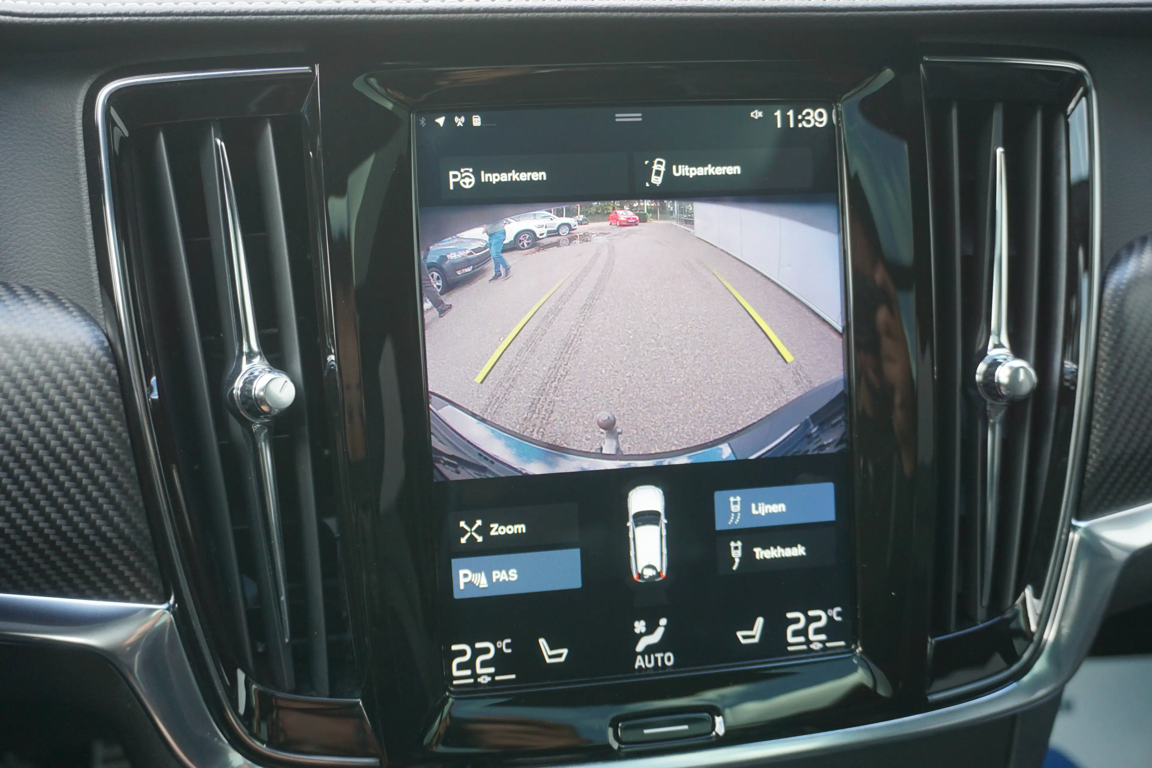 Volvo V90 V90 2.0 T8 TE AWD PHEV R-Design Geartronic-Navi-Cam-Pano-Keyless-CruiseC-Garantie — photo 13