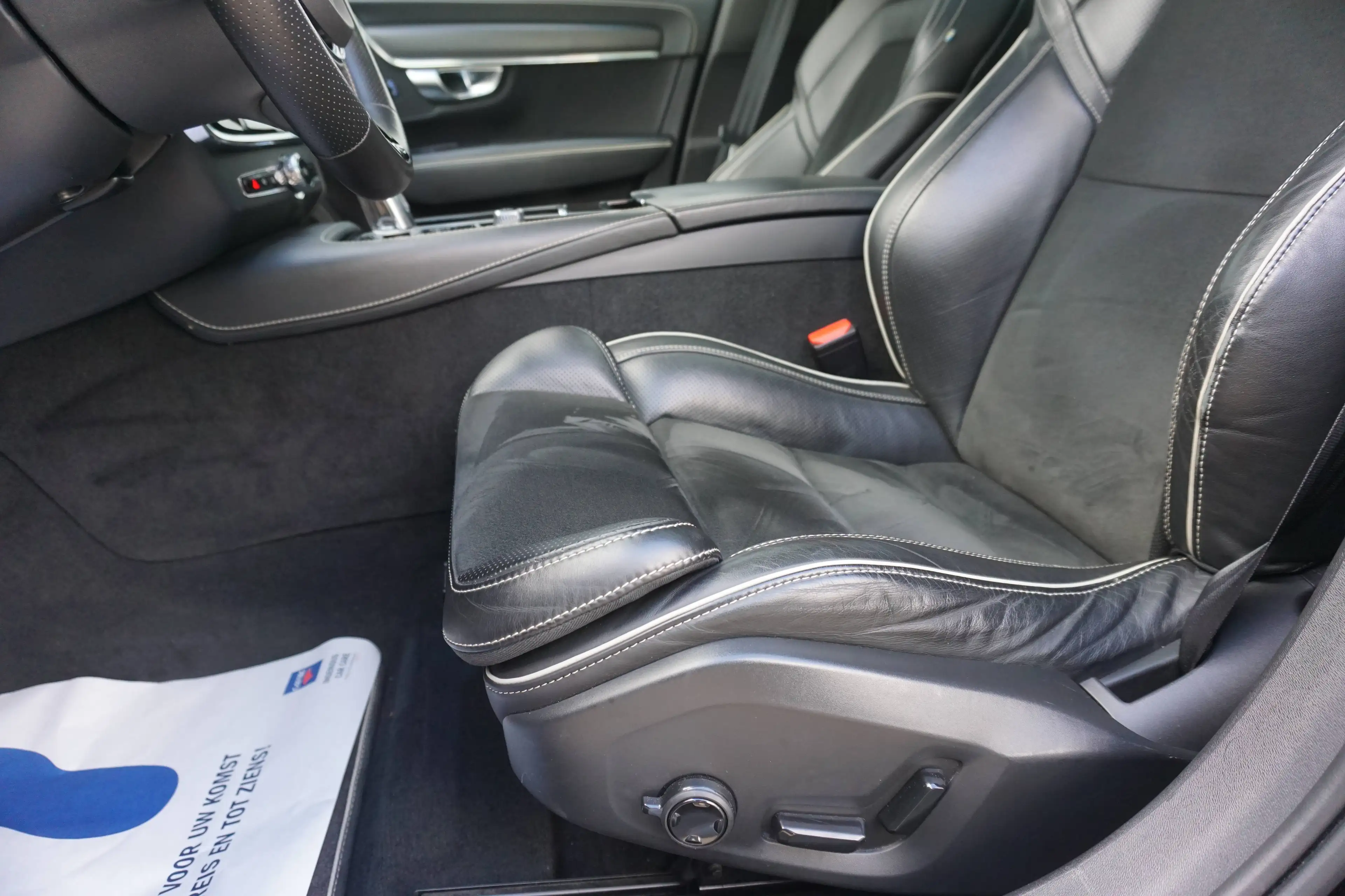 Volvo V90 V90 2.0 T8 TE AWD PHEV R-Design Geartronic-Navi-Cam-Pano-Keyless-CruiseC-Garantie — photo 5