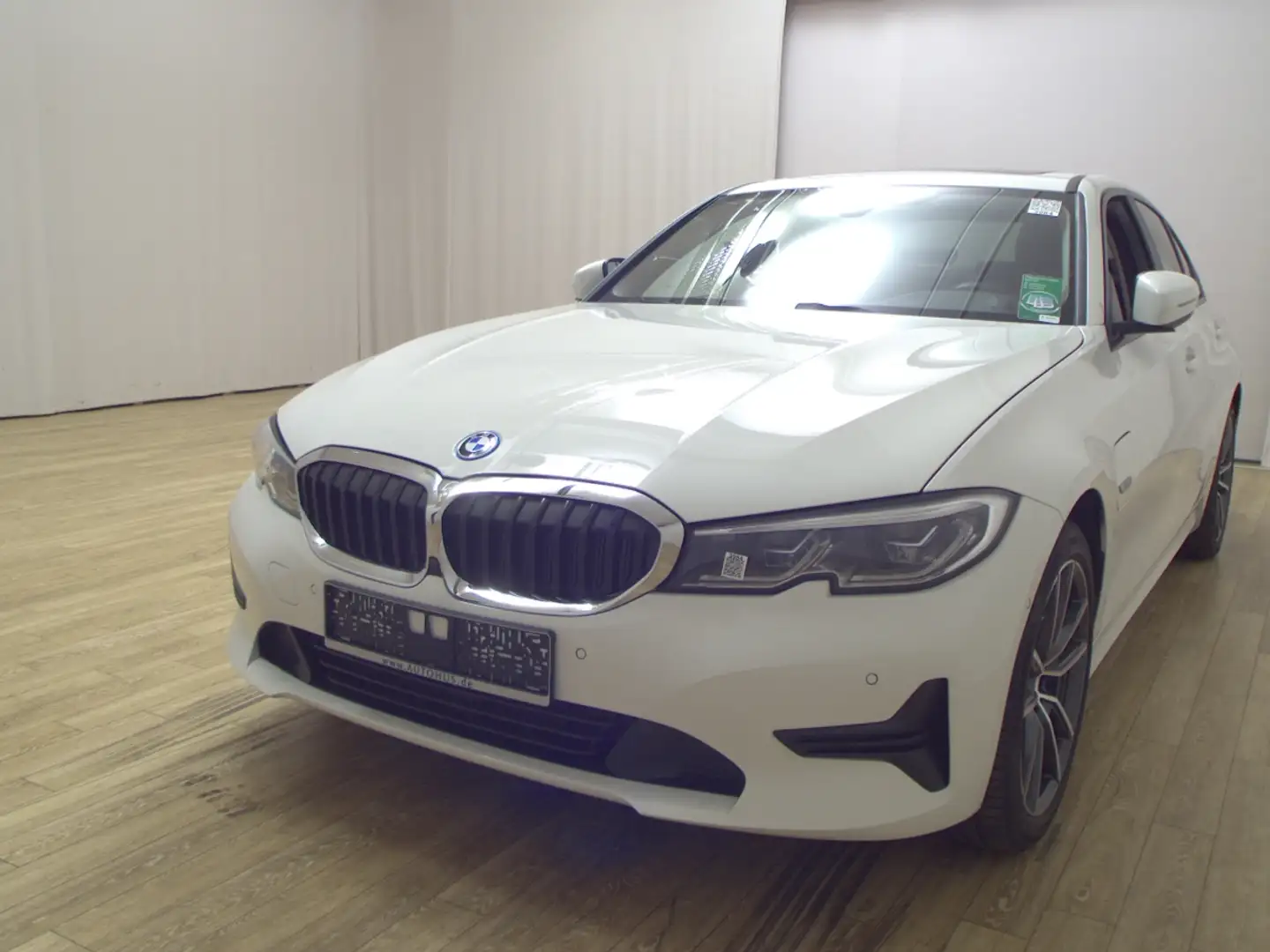 BMW 320 e Advantage Glasdach LC Prof. Memory HiFi Weiß - 2