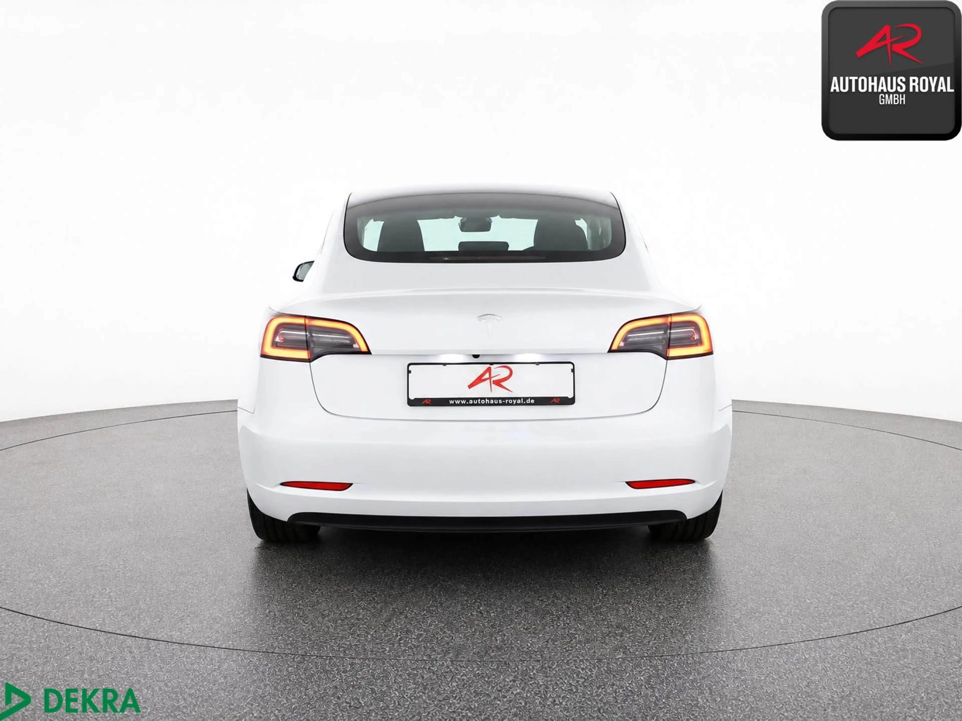 Tesla Model 3 RWD PANO,KEYLESS,ACC,KAMERA,WÄRMEPUMPE — photo 4