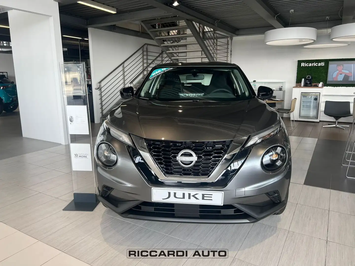 Nissan Juke NEW MC24 ACENTA MT Gris - 2