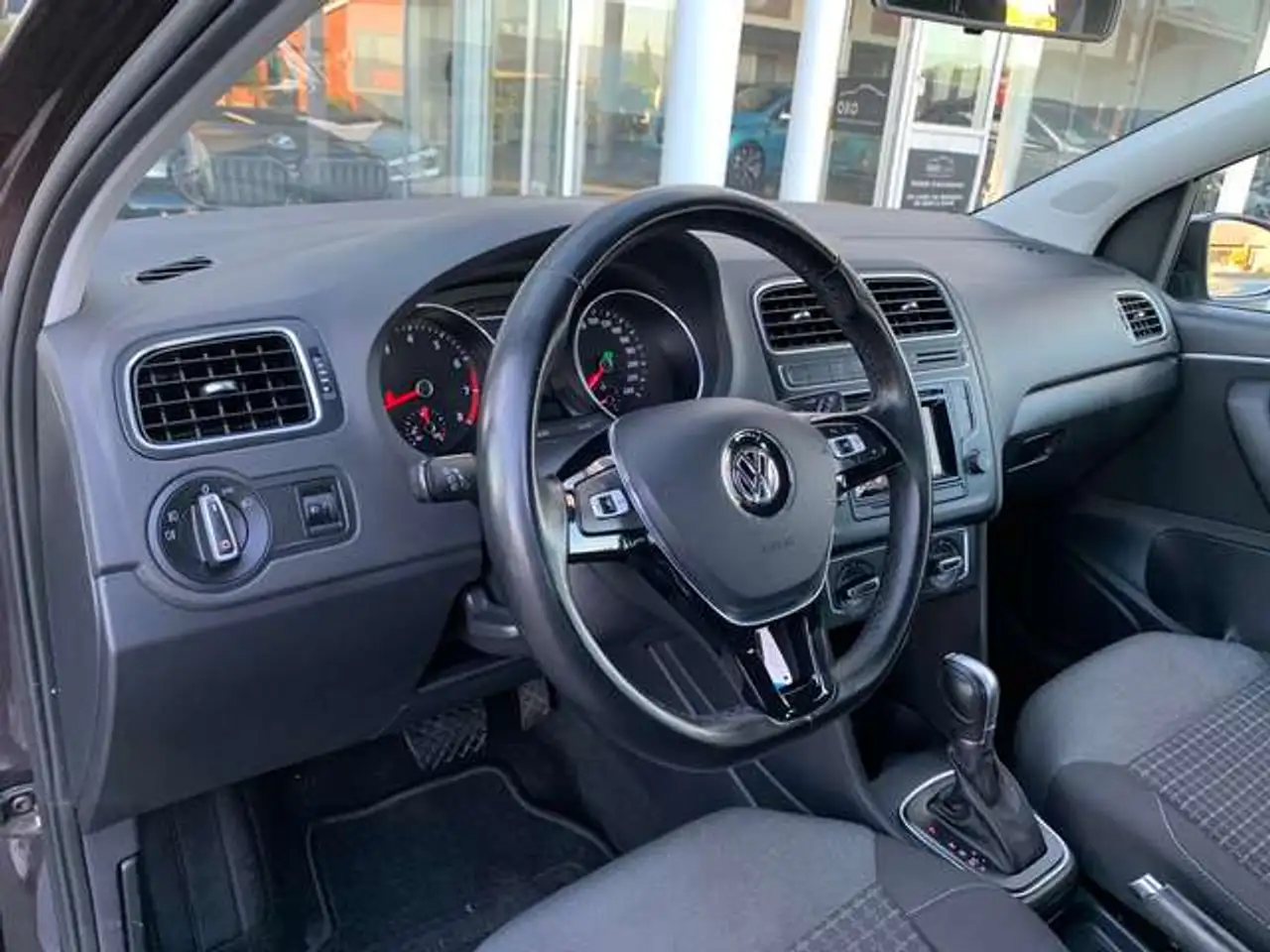 Volkswagen Polo Citadine 5 portes — photo 7