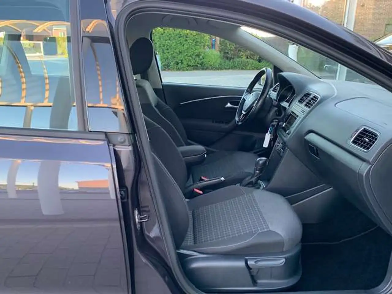Volkswagen Polo Citadine 5 portes — photo 11