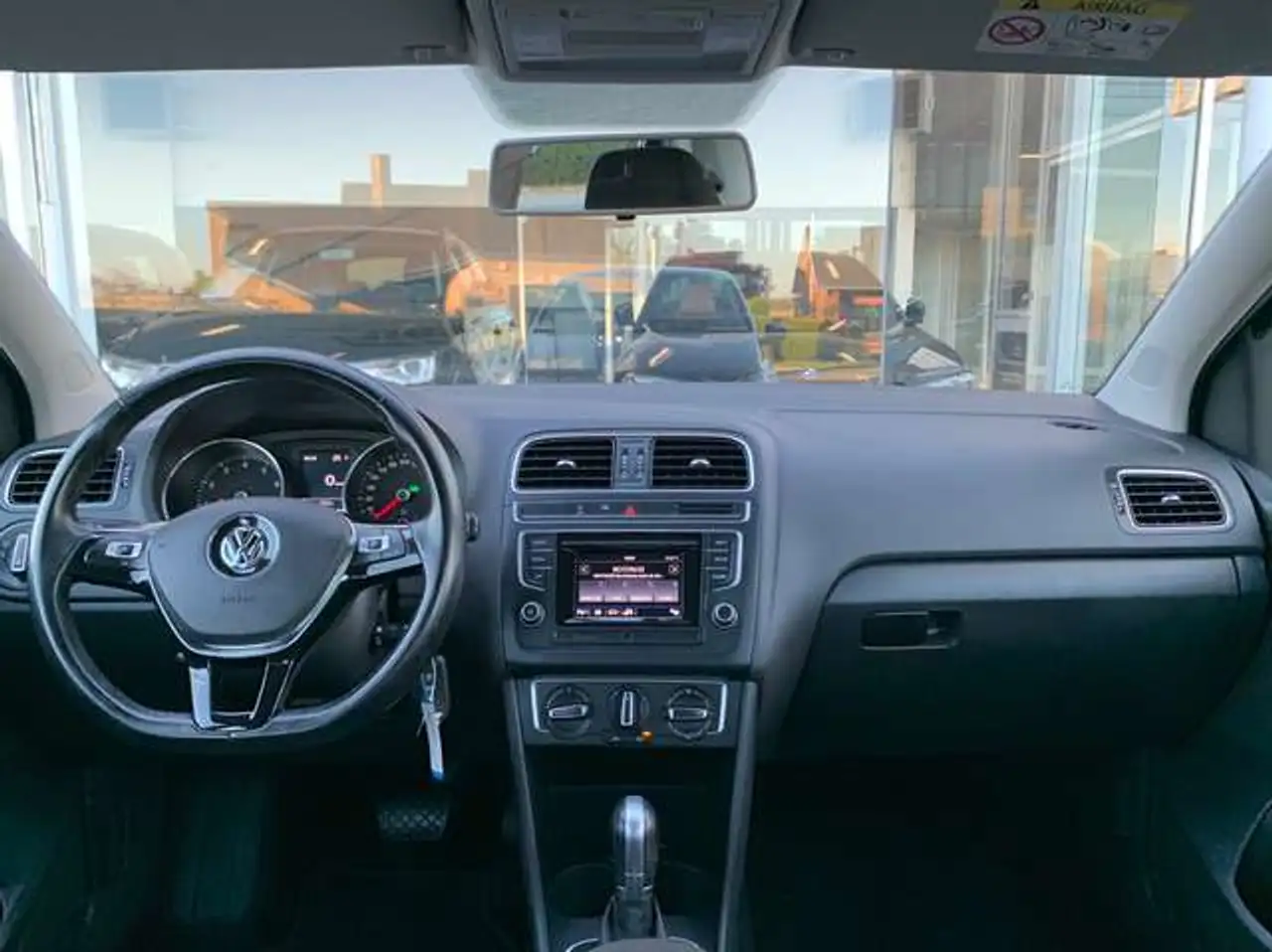 Volkswagen Polo Citadine 5 portes — photo 13