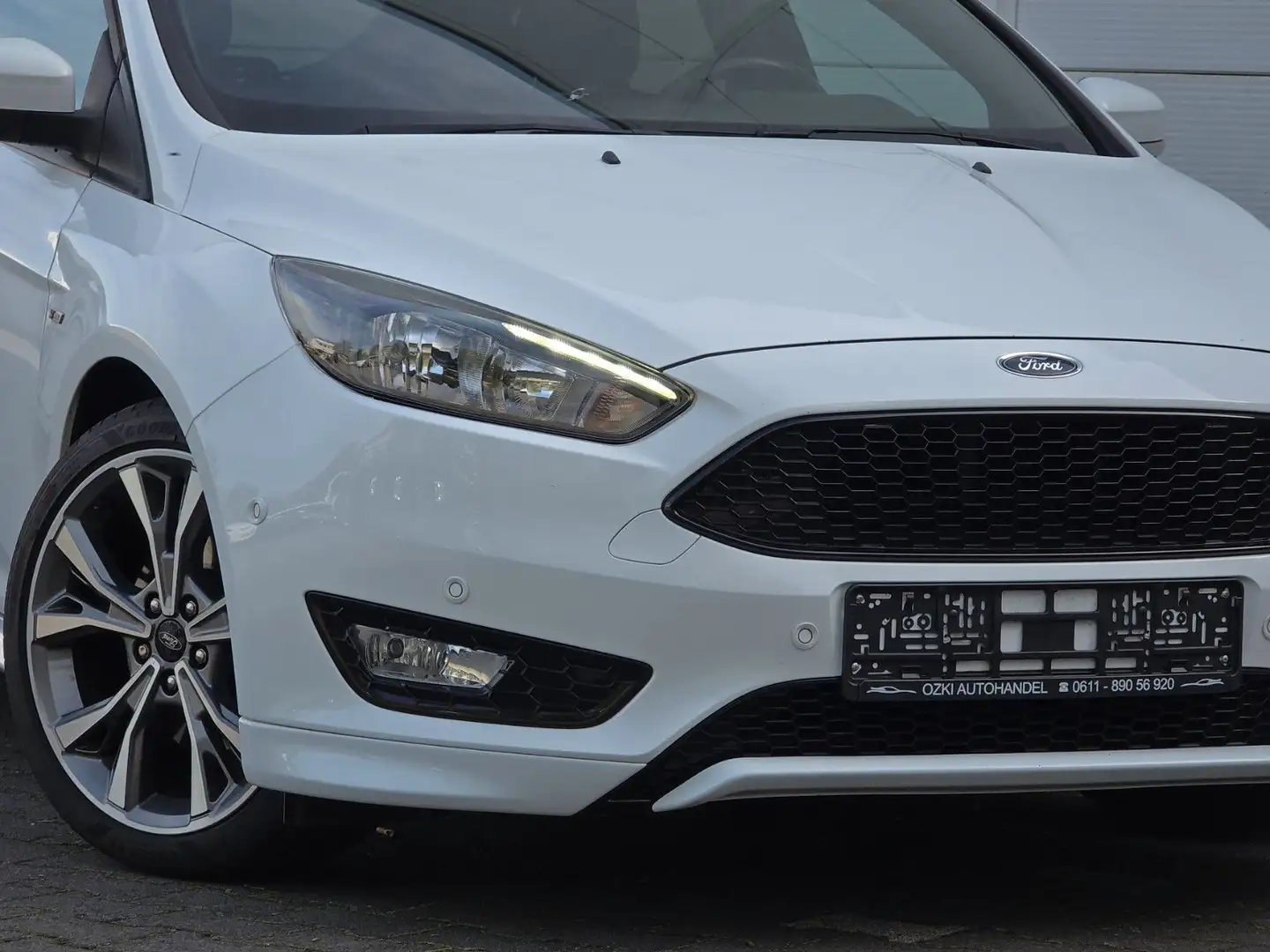 Ford Focus ST-Line Weiß - 2