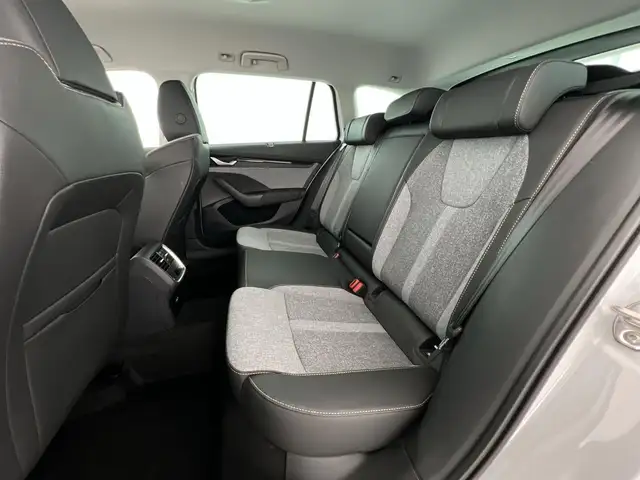 Skoda Octavia view 9