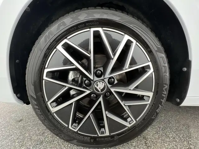 Skoda Octavia view 6