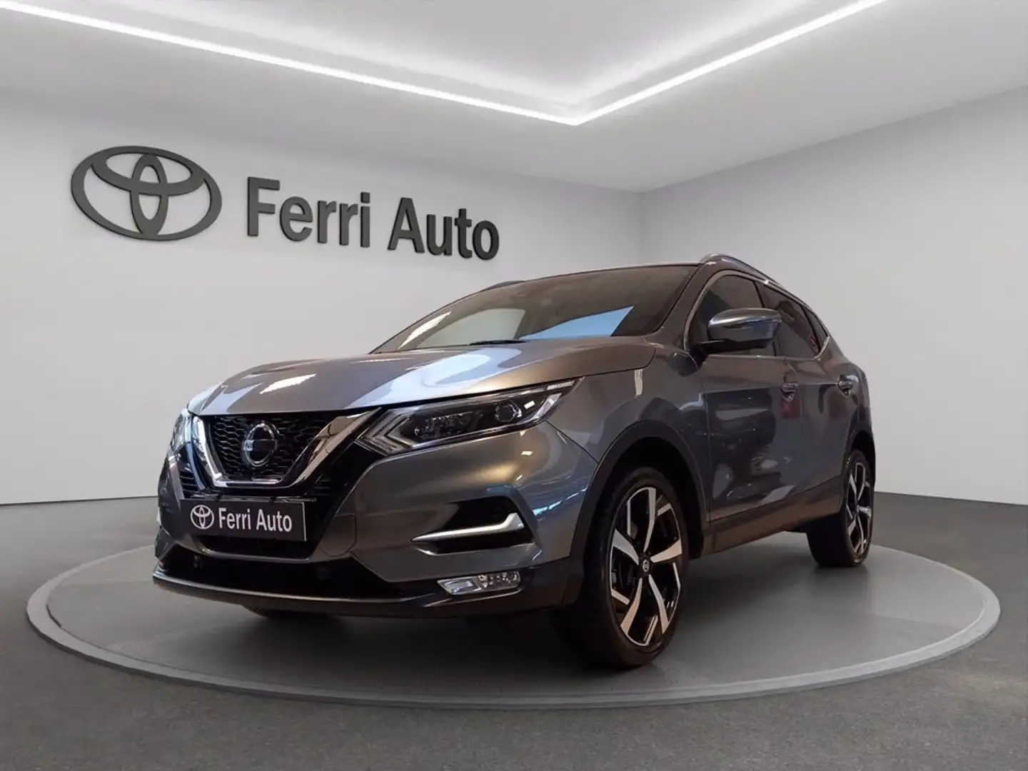 Nissan Qashqai 1.5 dci tekna 110cv Grijs - 1