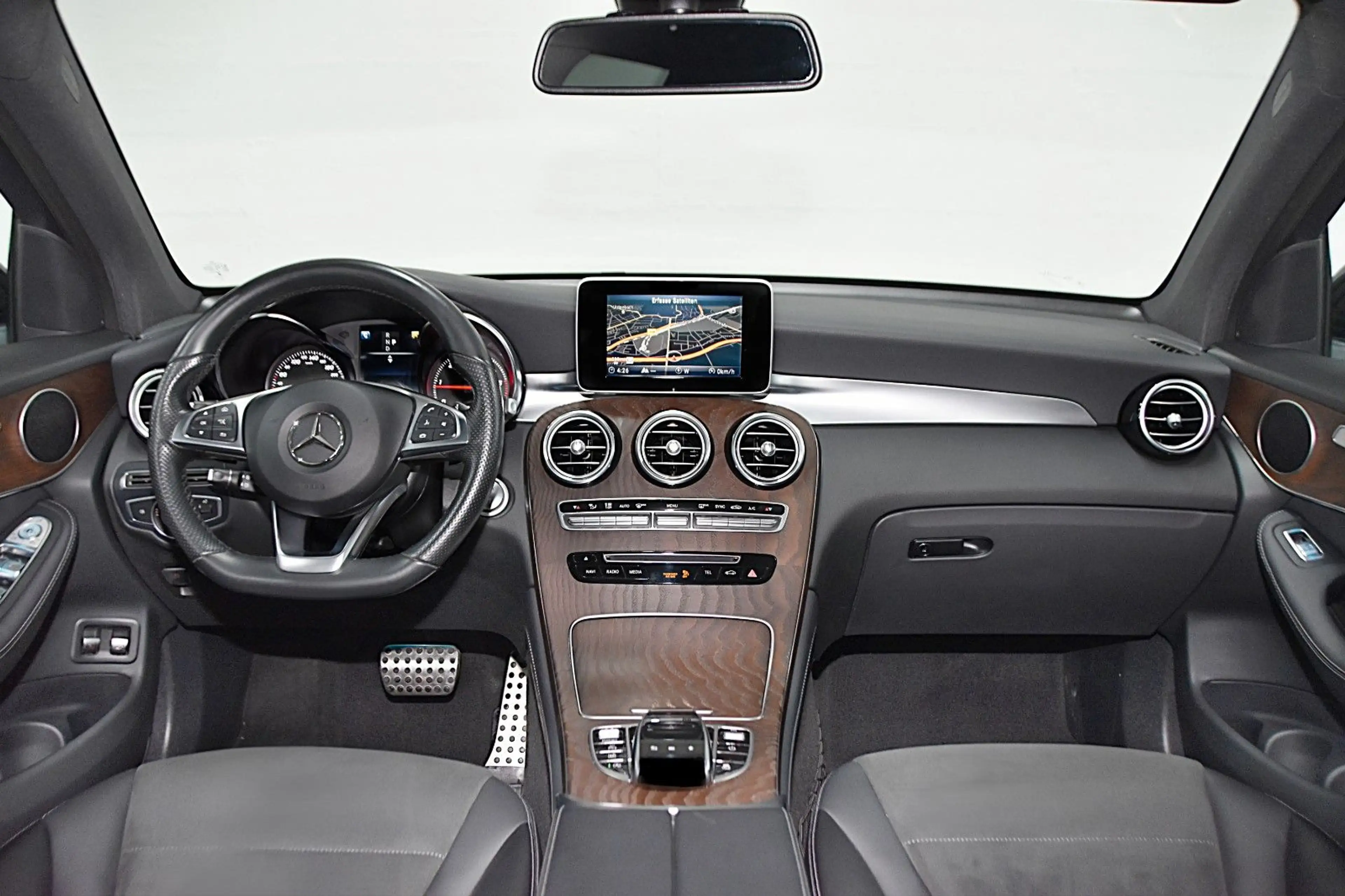 Mercedes-Benz GLC 250 D 4-MATIC EXCLUSIVE AMG LINE NIGHT-PAKET — photo 7