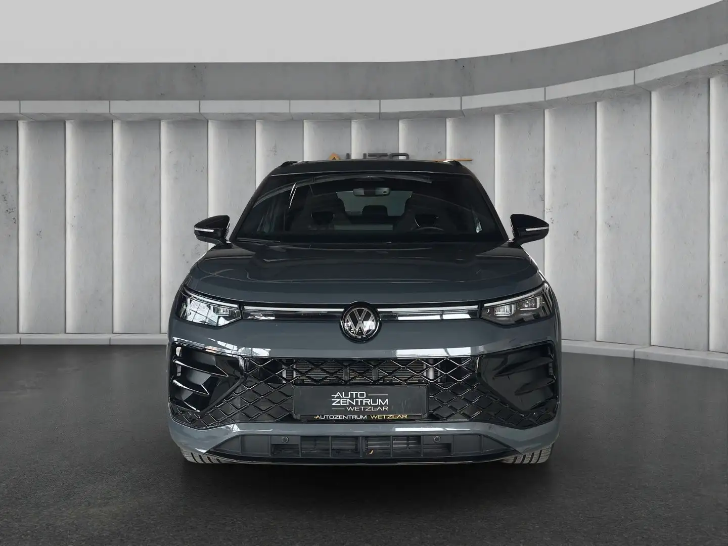 Volkswagen Tayron 2.0 TDI 4Motion R-Line Black LED PANO AHK Gris - 2