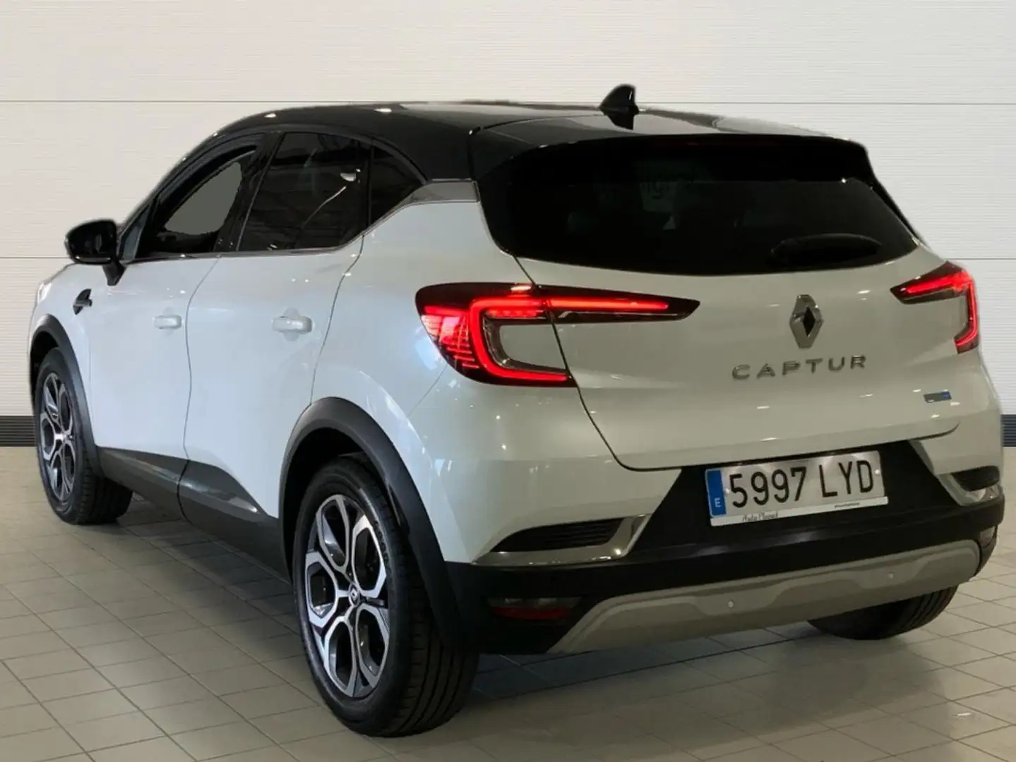 Renault Captur E-TECH Híbrido Zen Fast Plateado - 2