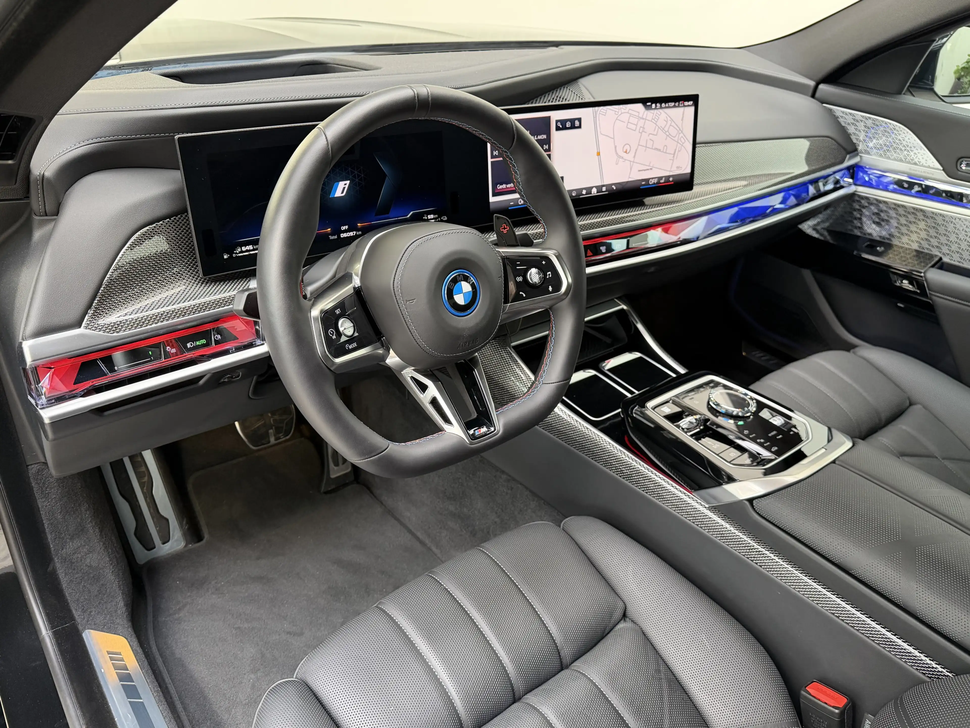 BMW 760 e xDr Performance B&W Sky Kristall DrivePro — photo 8