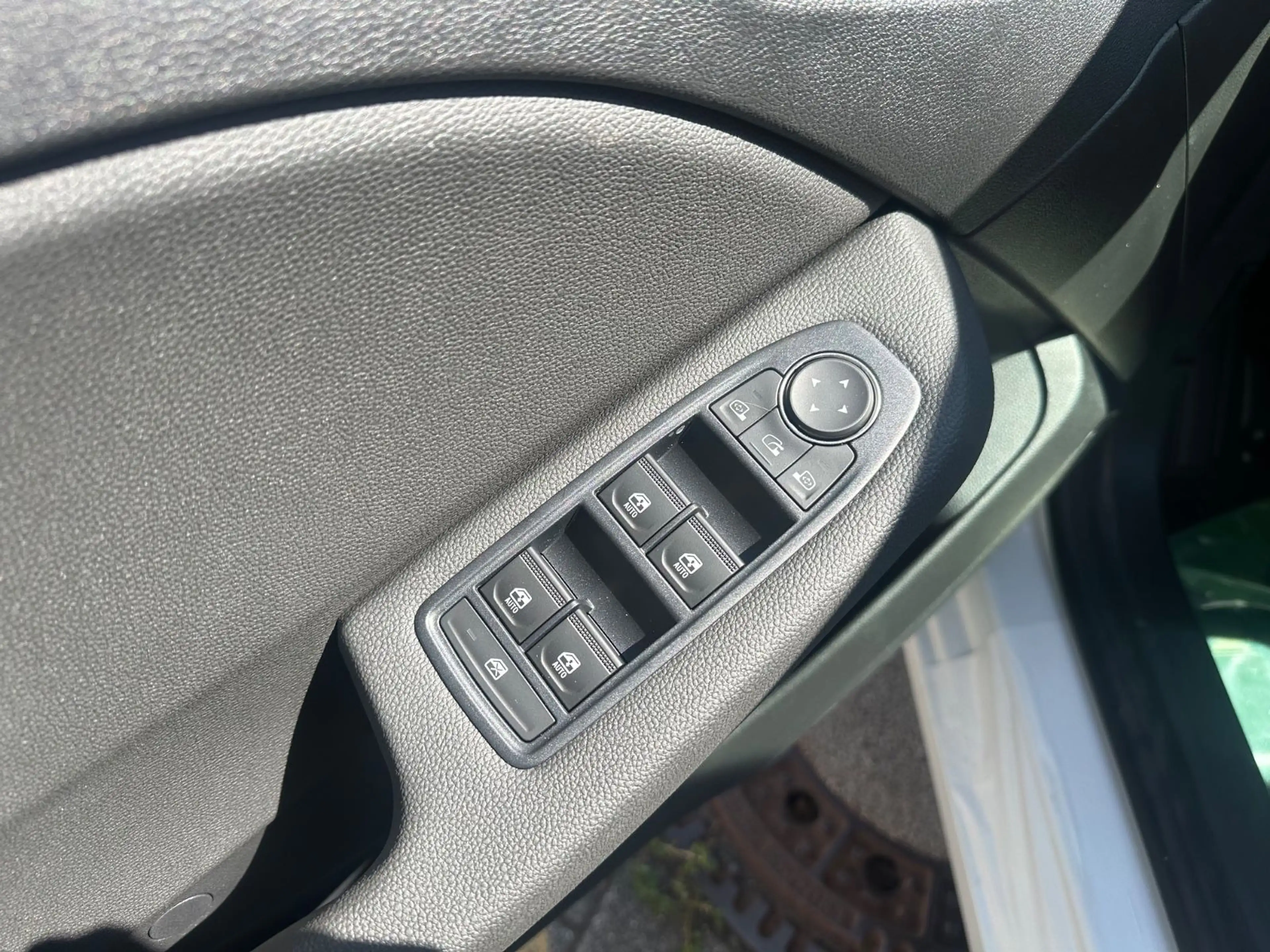Mitsubishi Colt Top Hybrid — photo 12