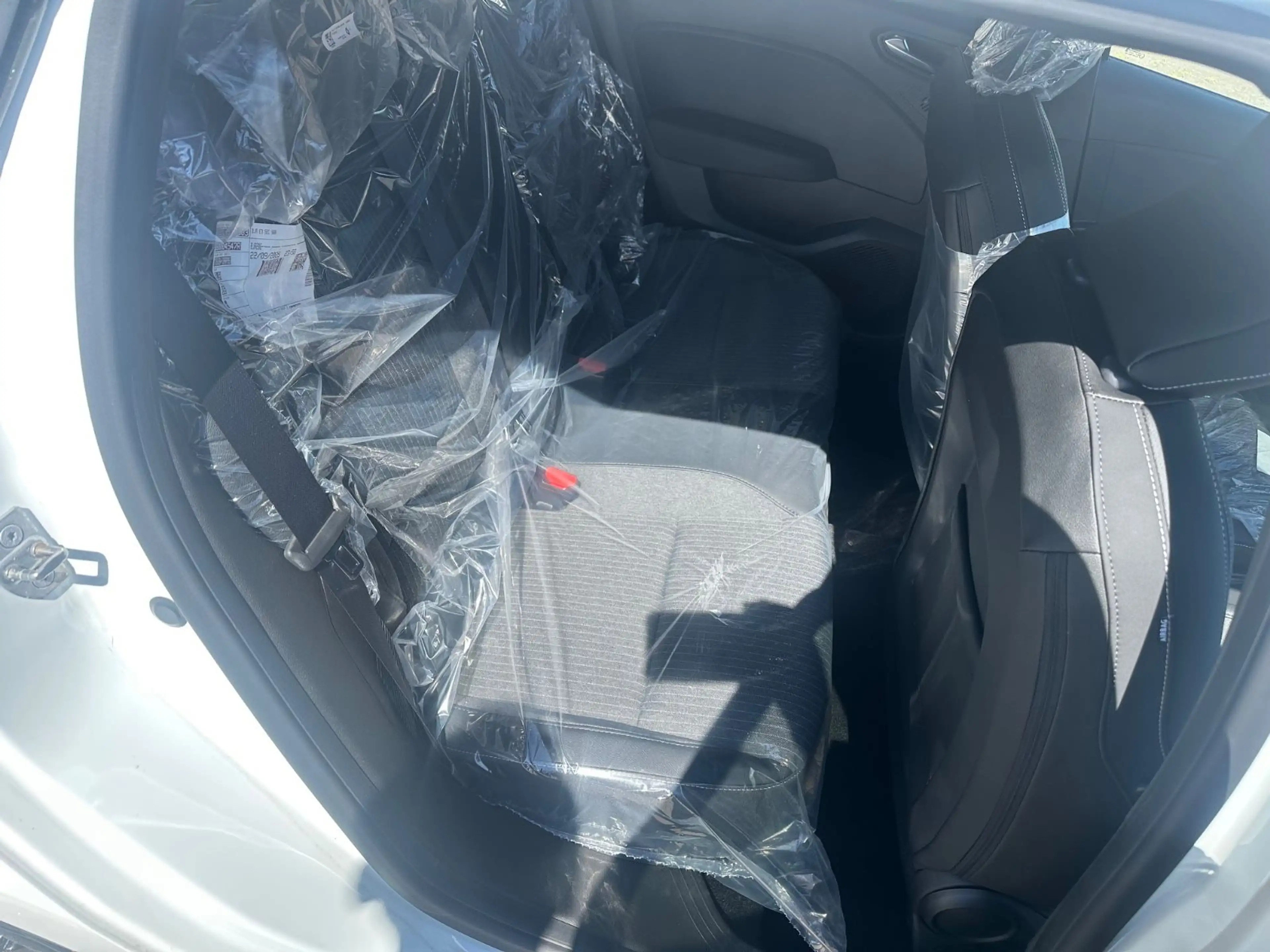 Mitsubishi Colt Top Hybrid — photo 9