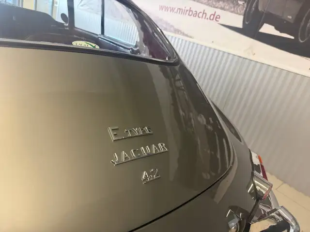 Jaguar E-Type view 9