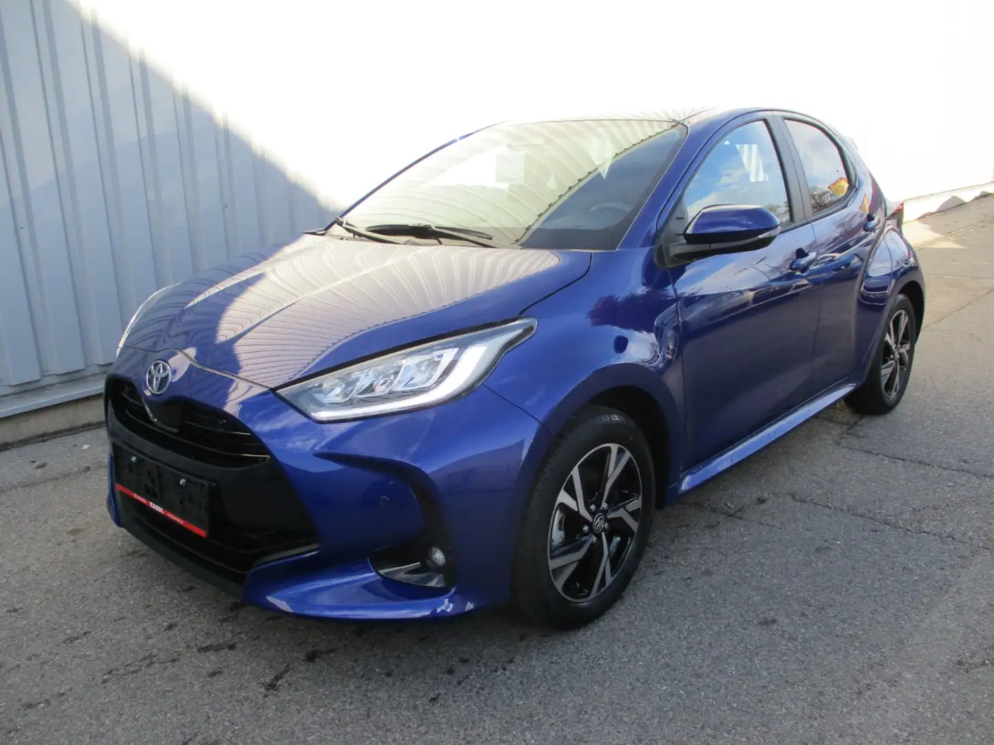 Toyota Yaris 1.5 VVT-i Hybrid Active Drive Safety&Comfort Pak. Blau - 2