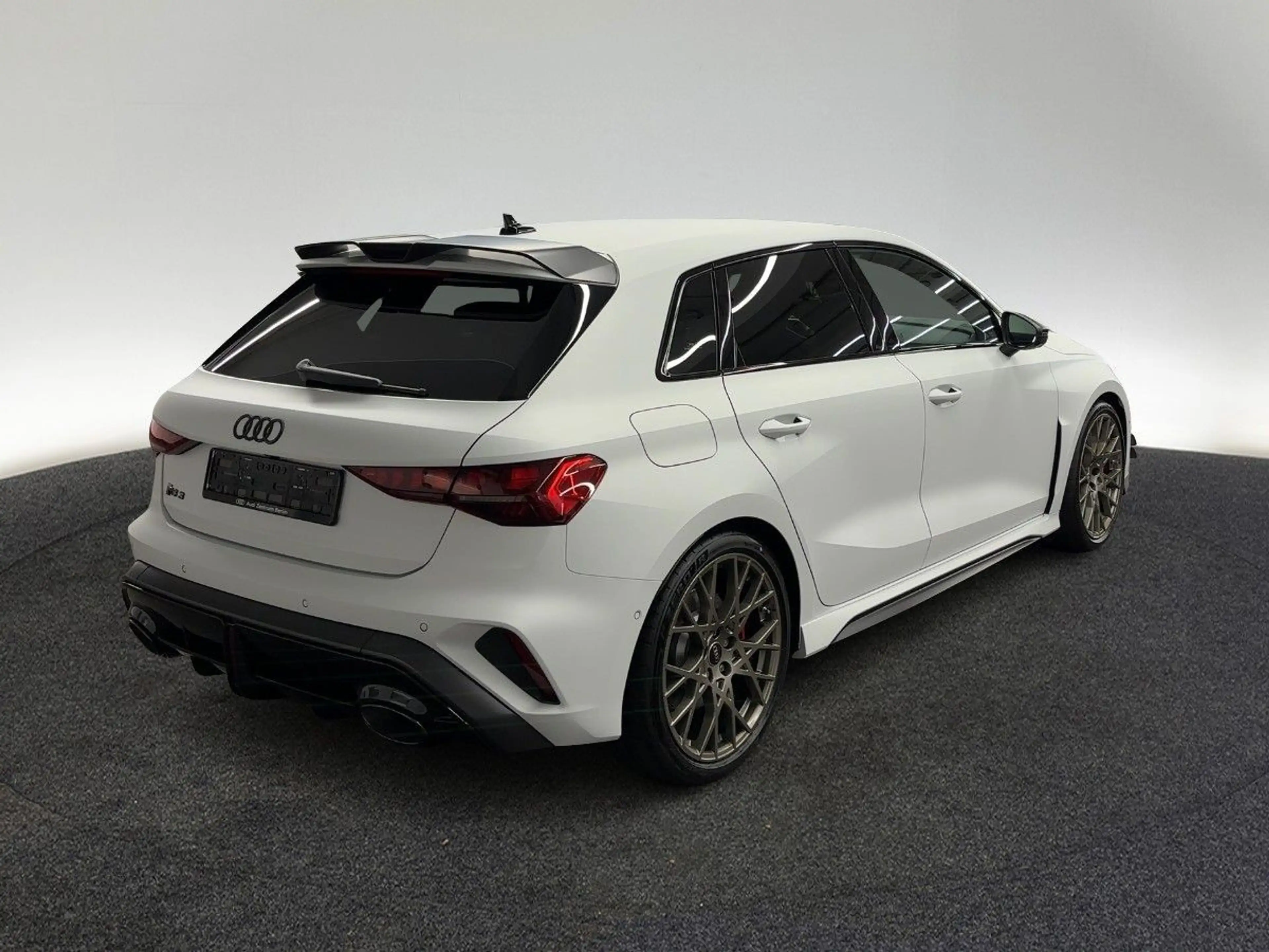 Audi RS3 S tronic — photo 5