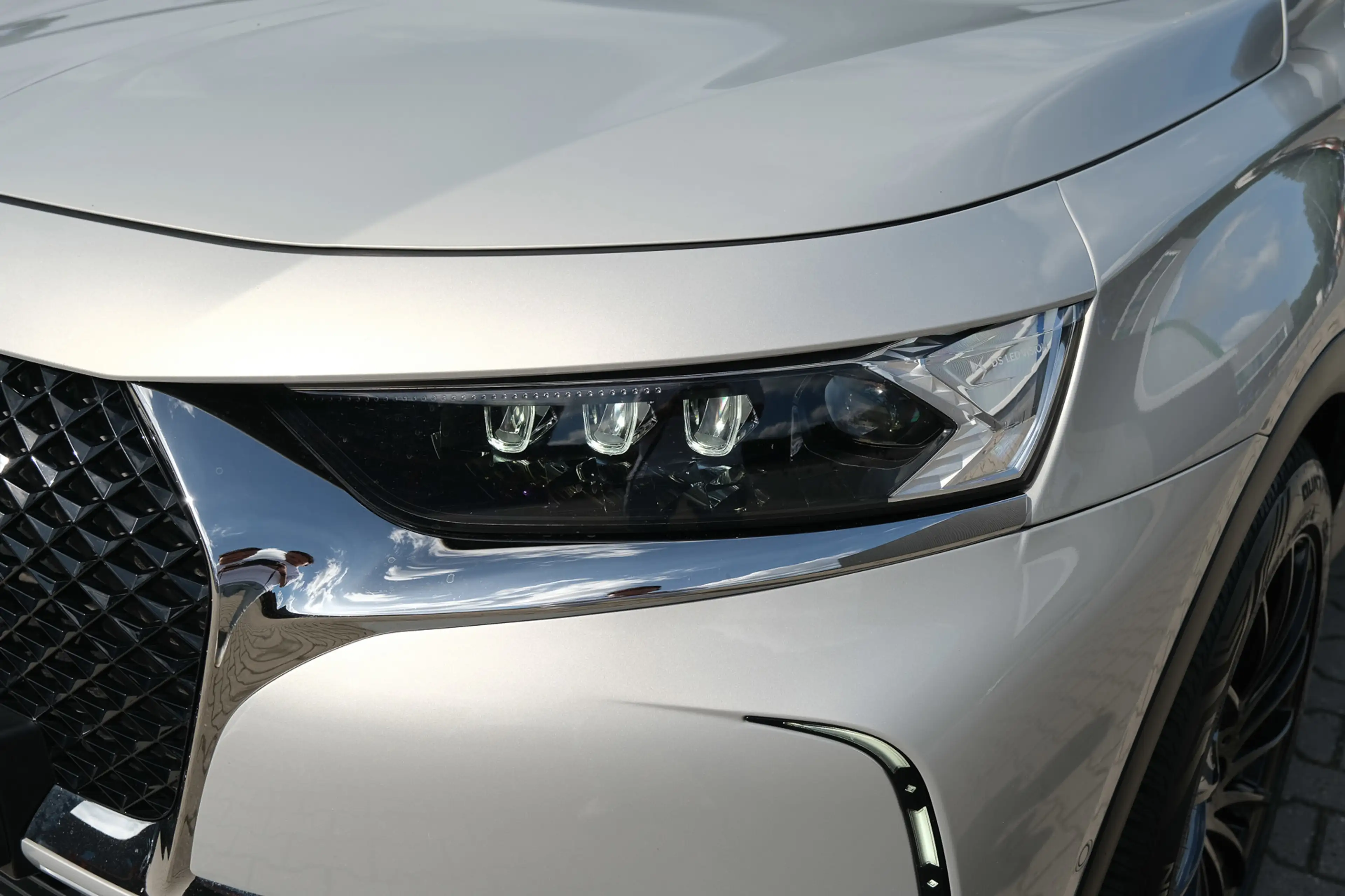 DS Automobiles DS 7 Crossback E-Tense 4x4 Be Chic — photo 23