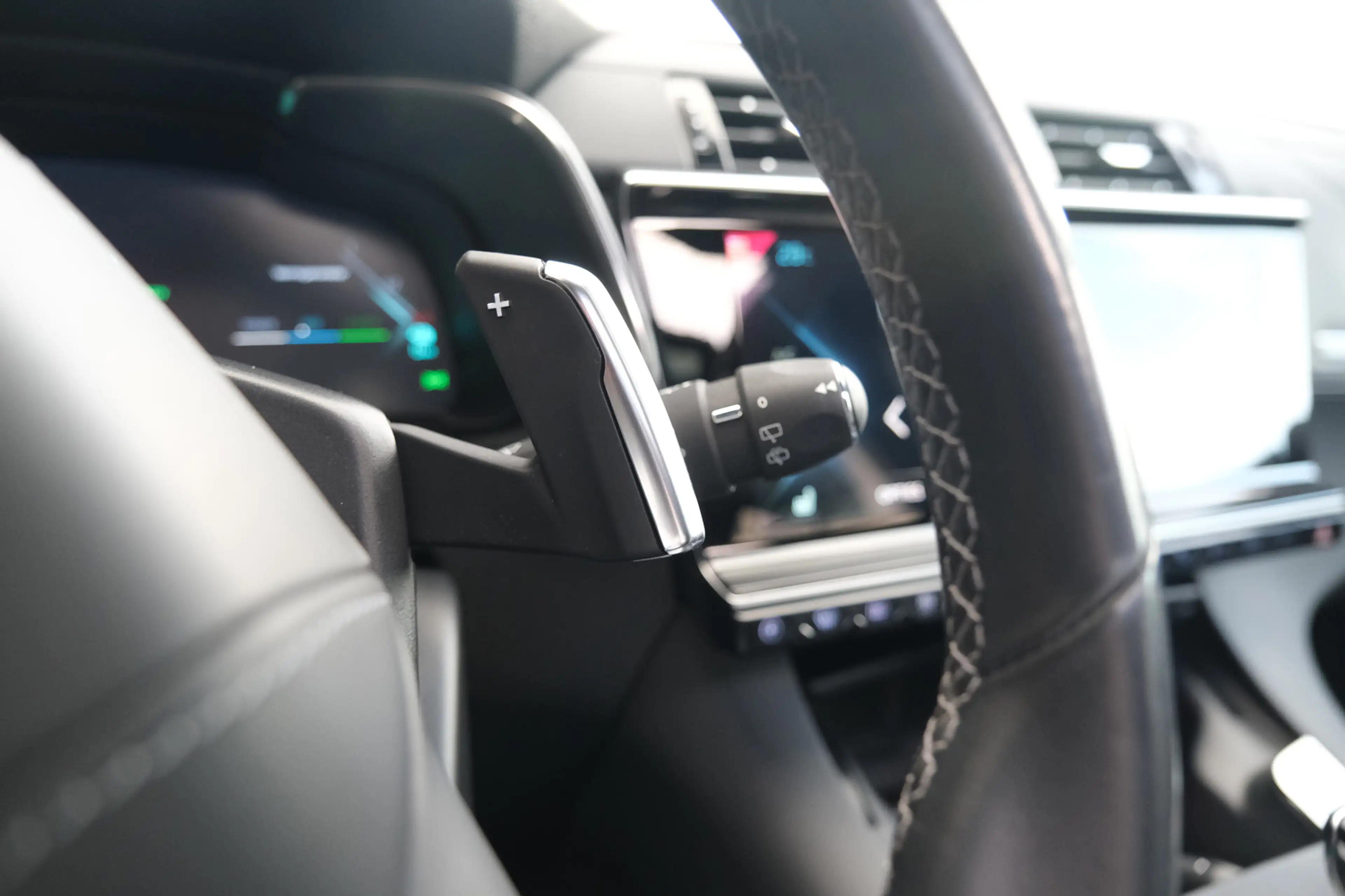 DS Automobiles DS 7 Crossback E-Tense 4x4 Be Chic — photo 19