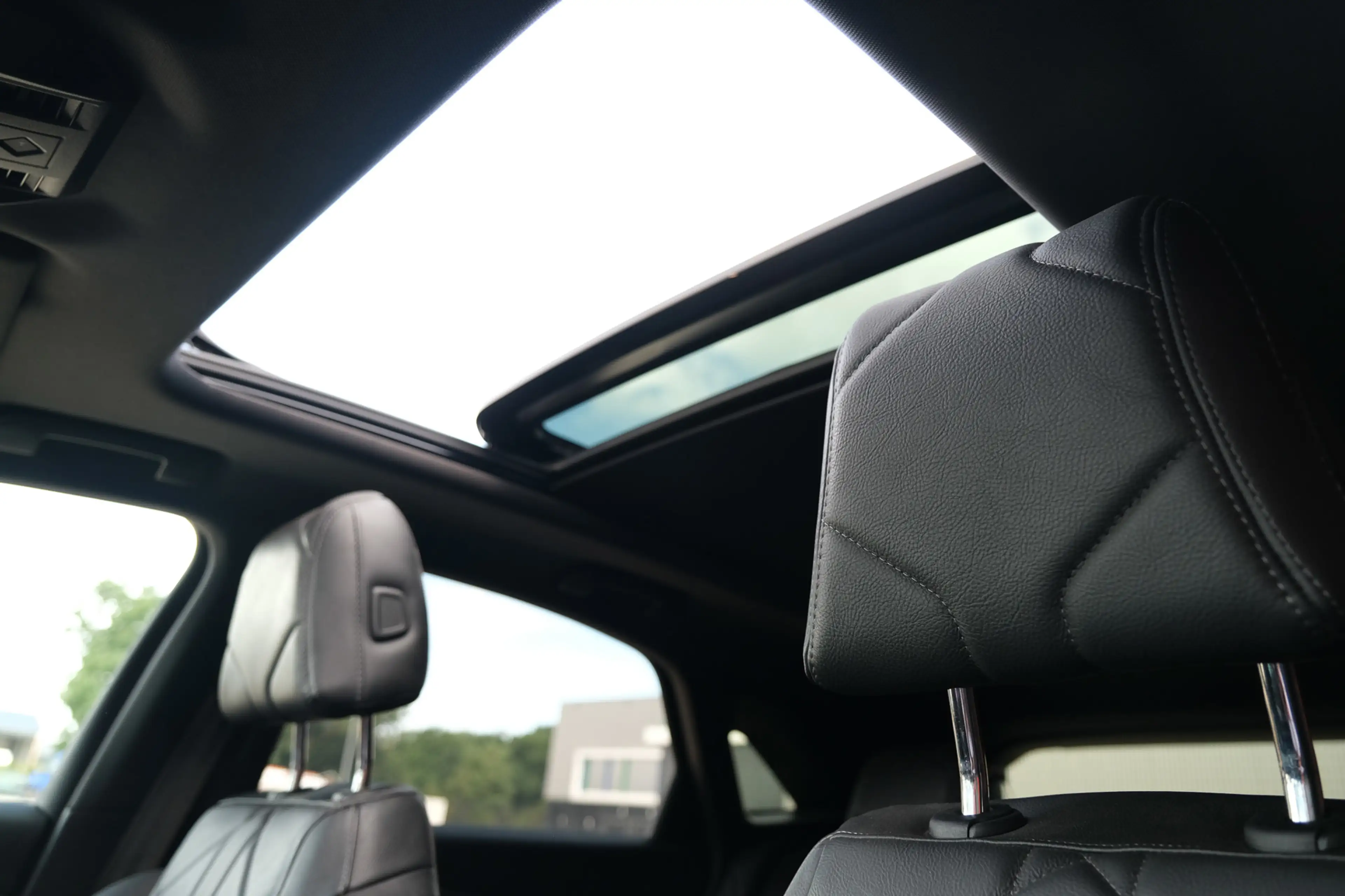 DS Automobiles DS 7 Crossback E-Tense 4x4 Be Chic — photo 8