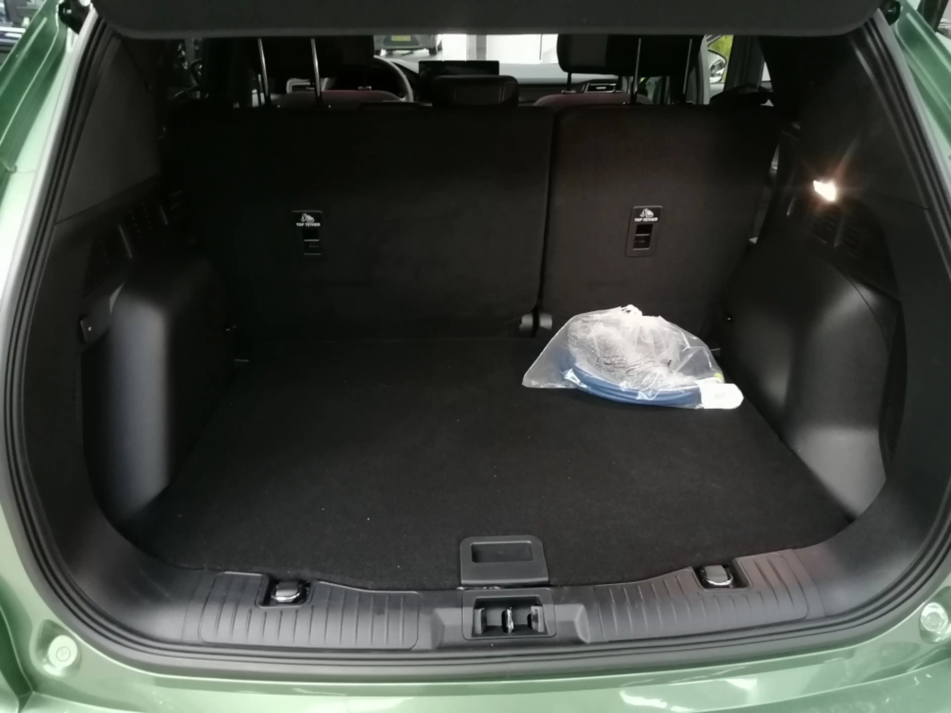 Ford Kuga 2.5 PHEV ST-Line (trekhaak) — photo 13
