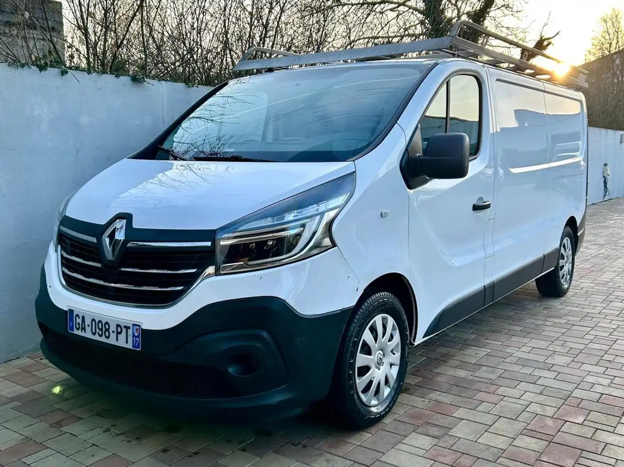 Renault Trafic TRAFIC CA 2.0 DCI 115 L2H1 1200 KG CONFO