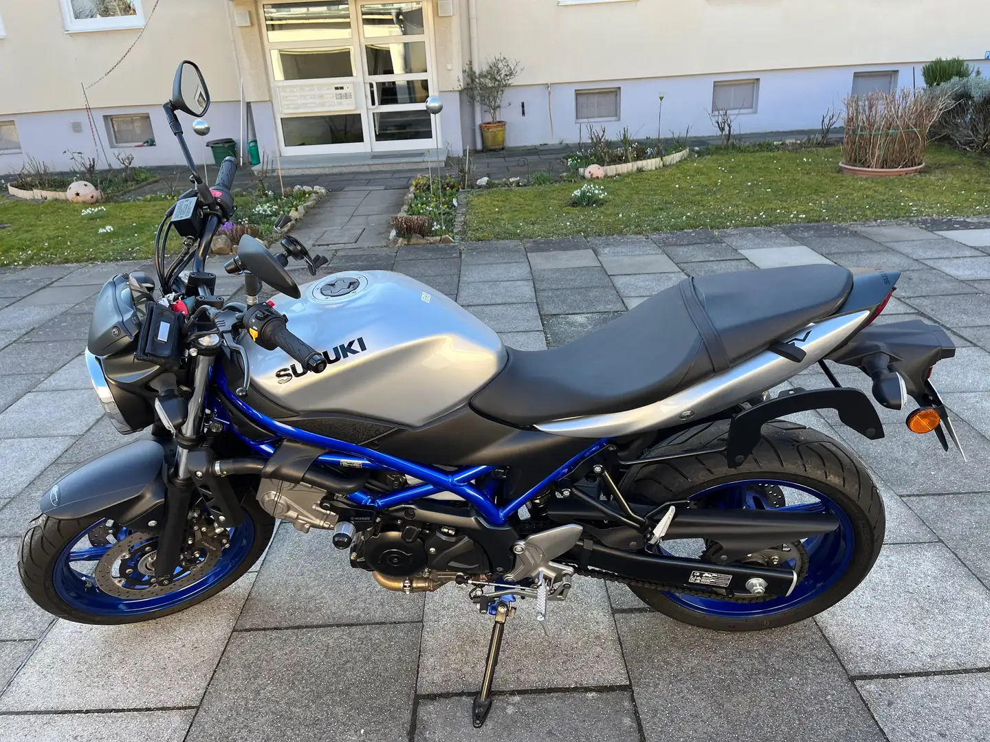 Suzuki SV 650 AMO Silber - 1